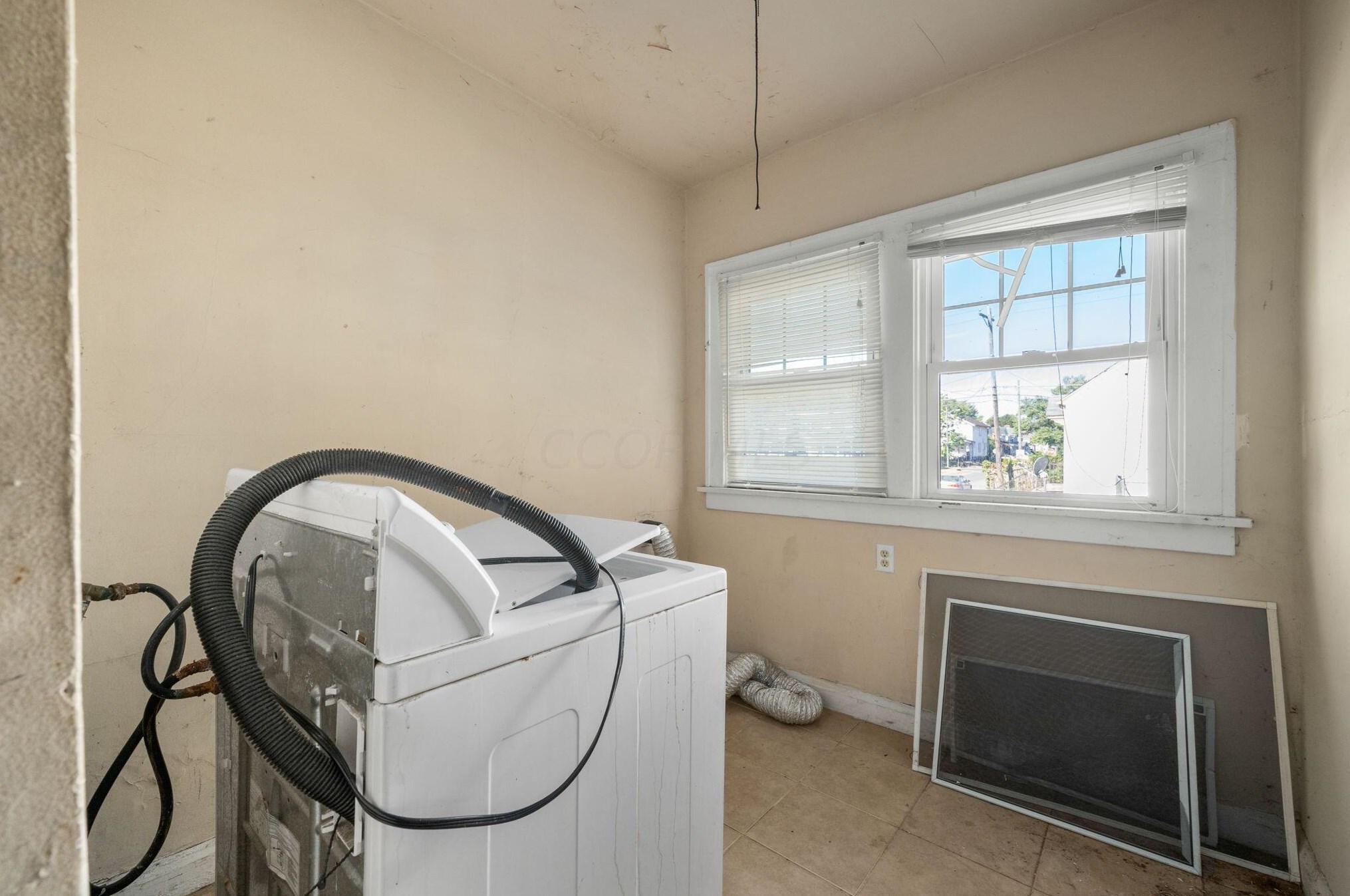 1125 Ohio Ave, Columbus OH 43205-2744 exterior