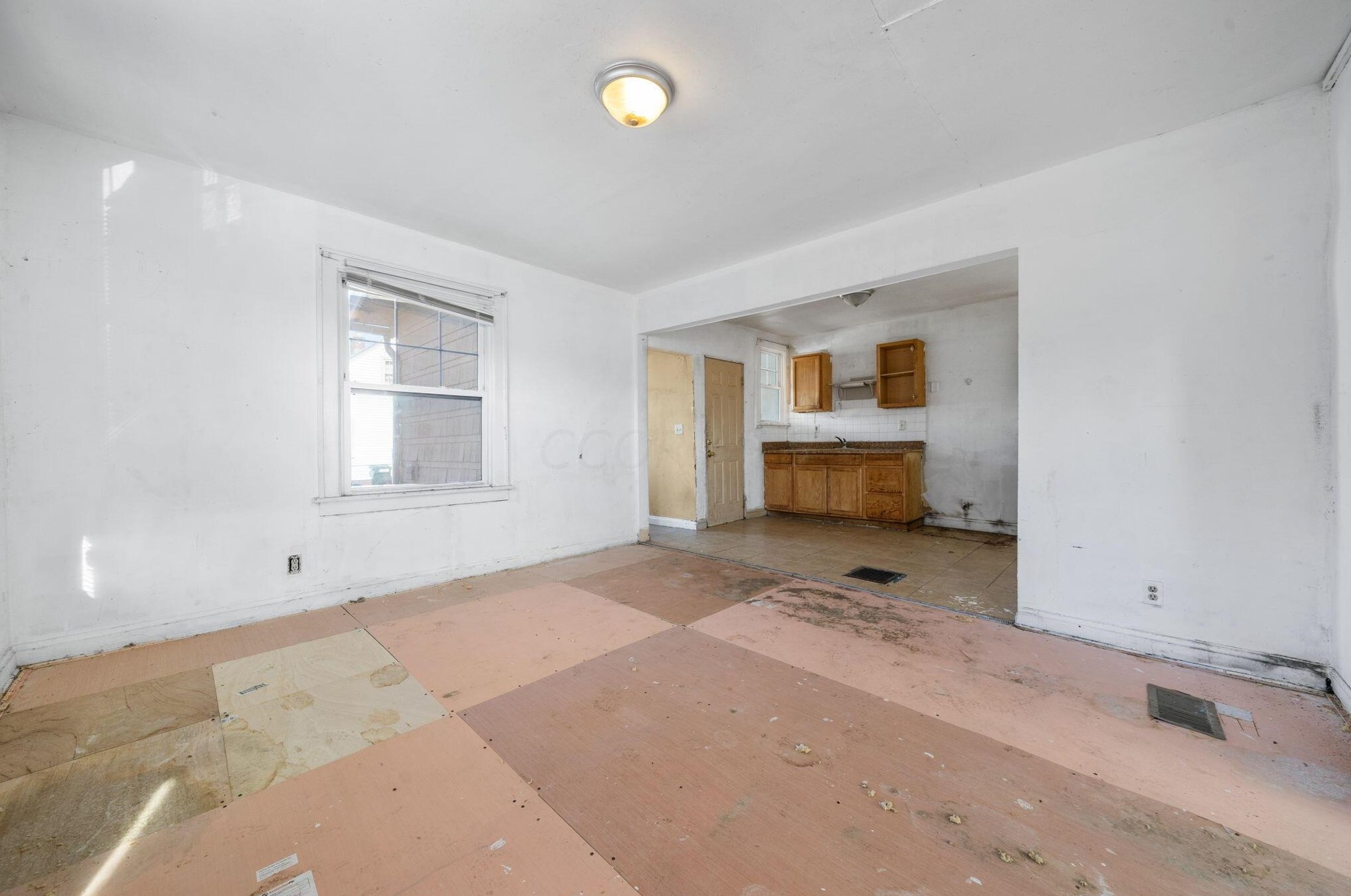 1125 Ohio Ave, Columbus OH 43205-2744 exterior