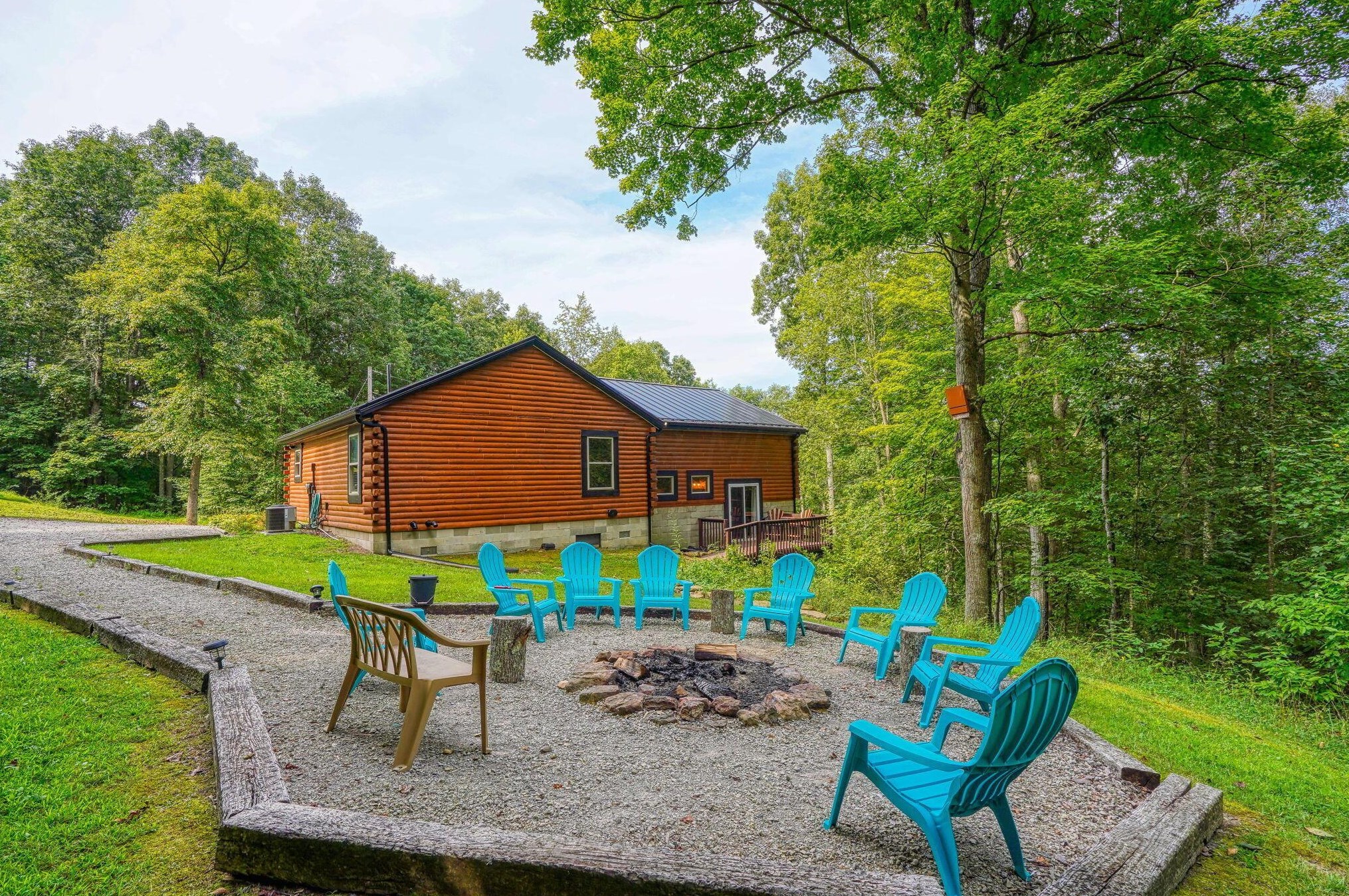 24662 Goosecreek Rd, Laurelville, OH 43152