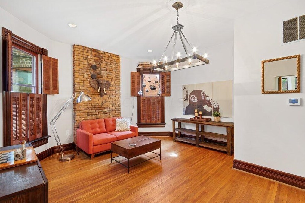 178 1st Ave, Columbus OH 43201-3490 exterior