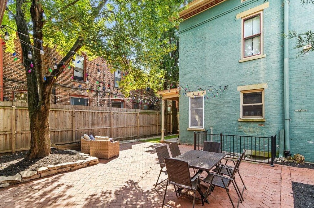 178 1st Ave, Columbus OH 43201-3490 exterior