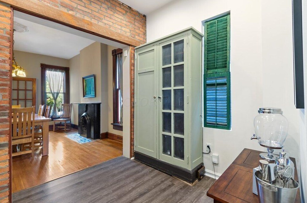 178 1st Ave, Columbus OH 43201-3490 exterior