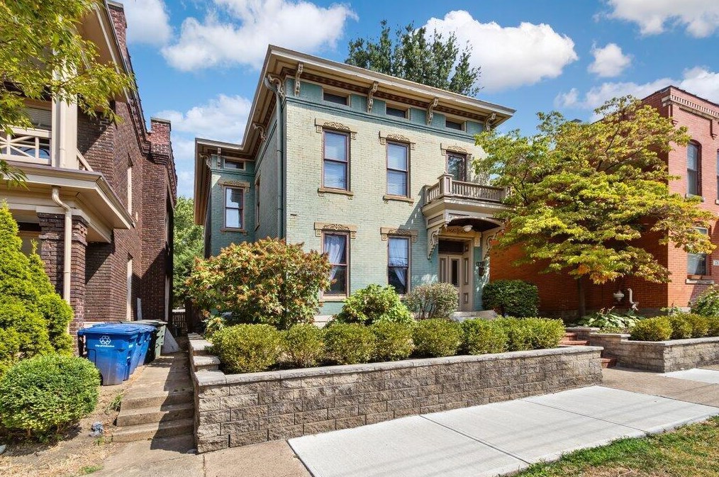 178 1st Ave, Columbus, OH 43201-3490