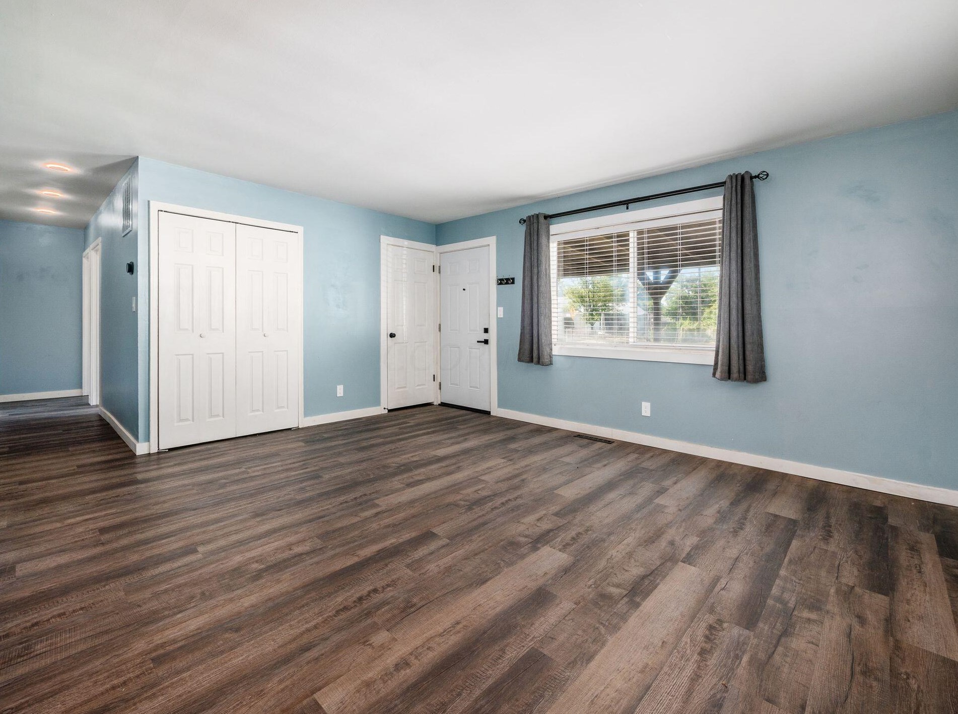 5322 Hbr Blvd, Columbus OH 43232-6228 exterior