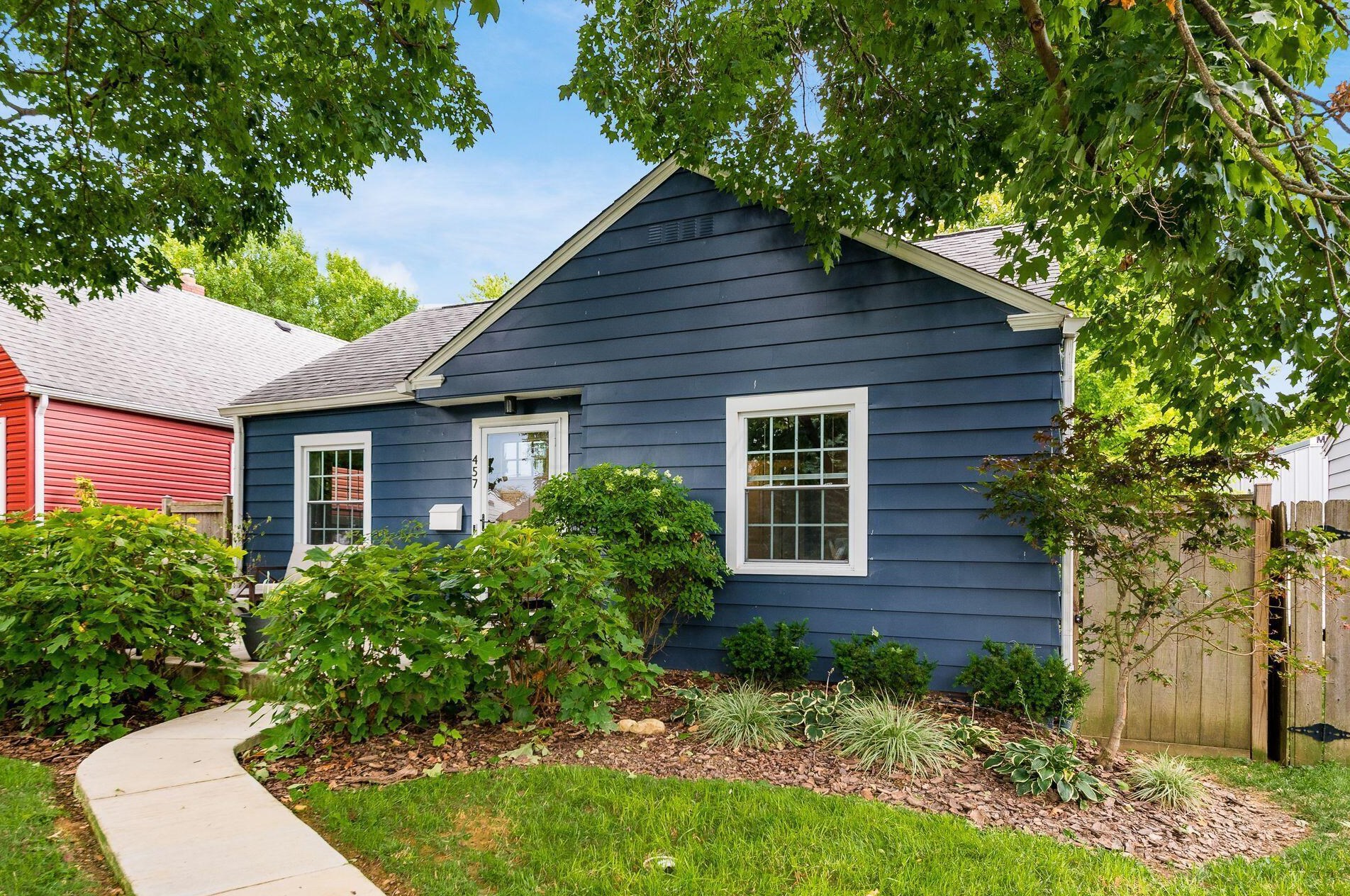 457 Jeffrey Pl, Columbus, OH 43214-1824