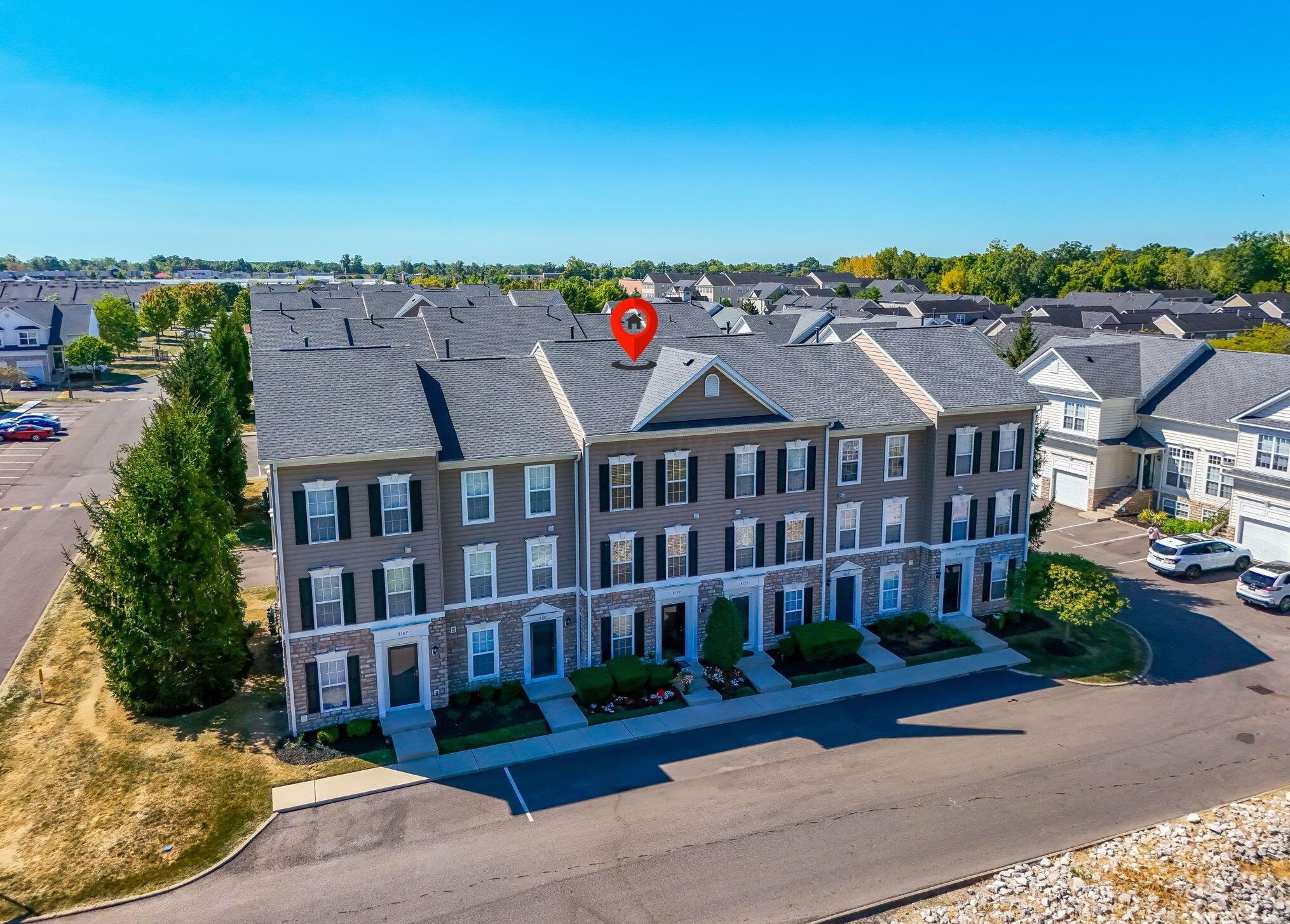 8177 Overcup Dr, Blacklick, OH 43004