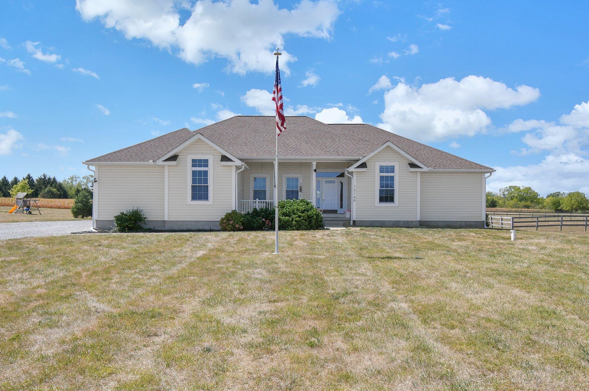 12149 Gibson Rd, Ashville, OH 43103
