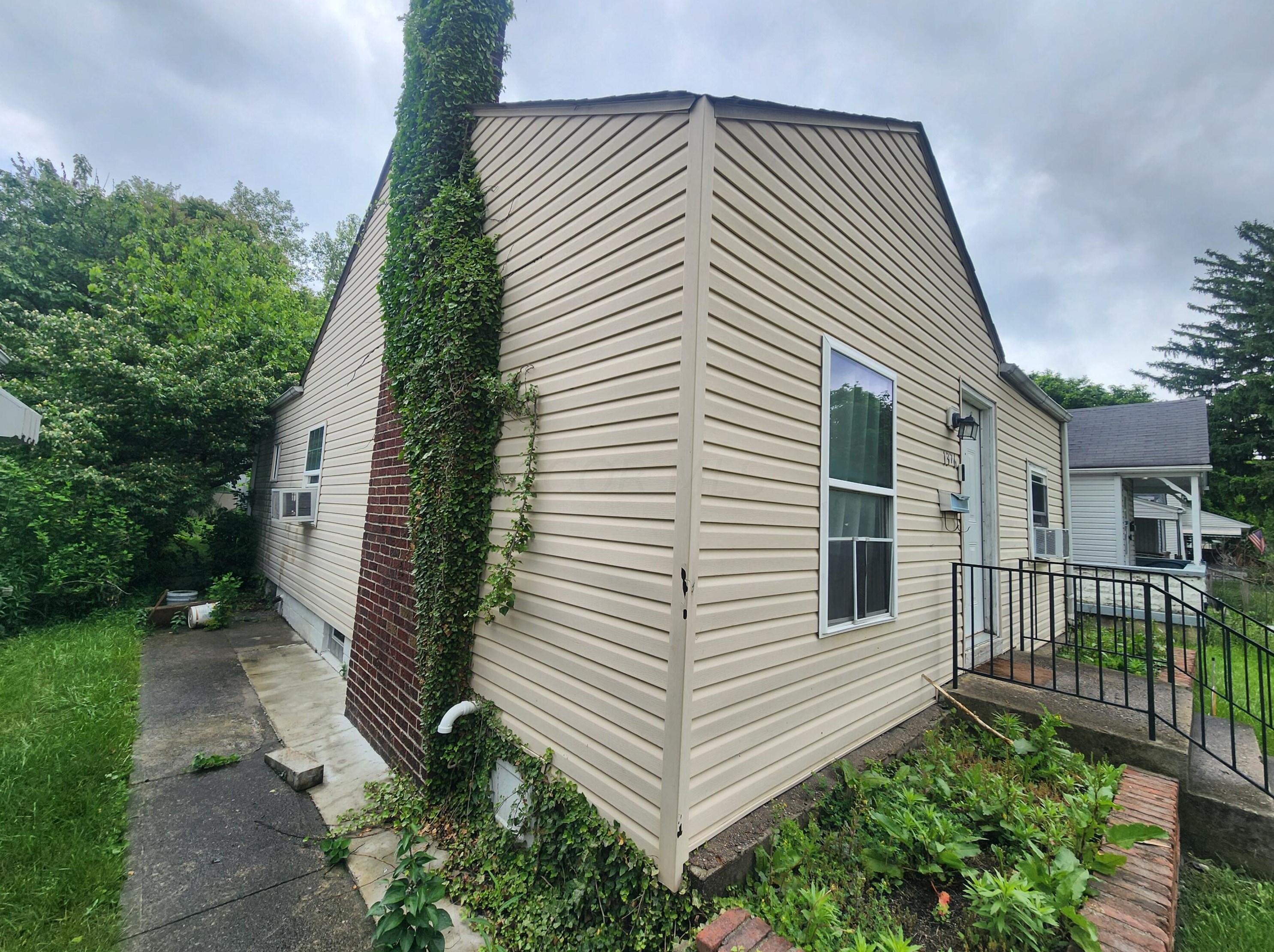 1376 19th Ave, Columbus, OH 43211-2504