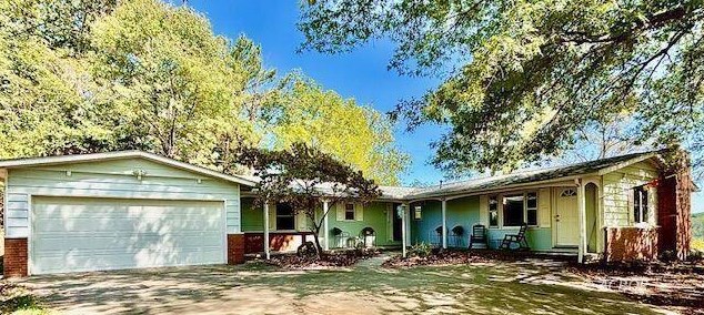 56 Briarwood Dr, Shade, OH 45701