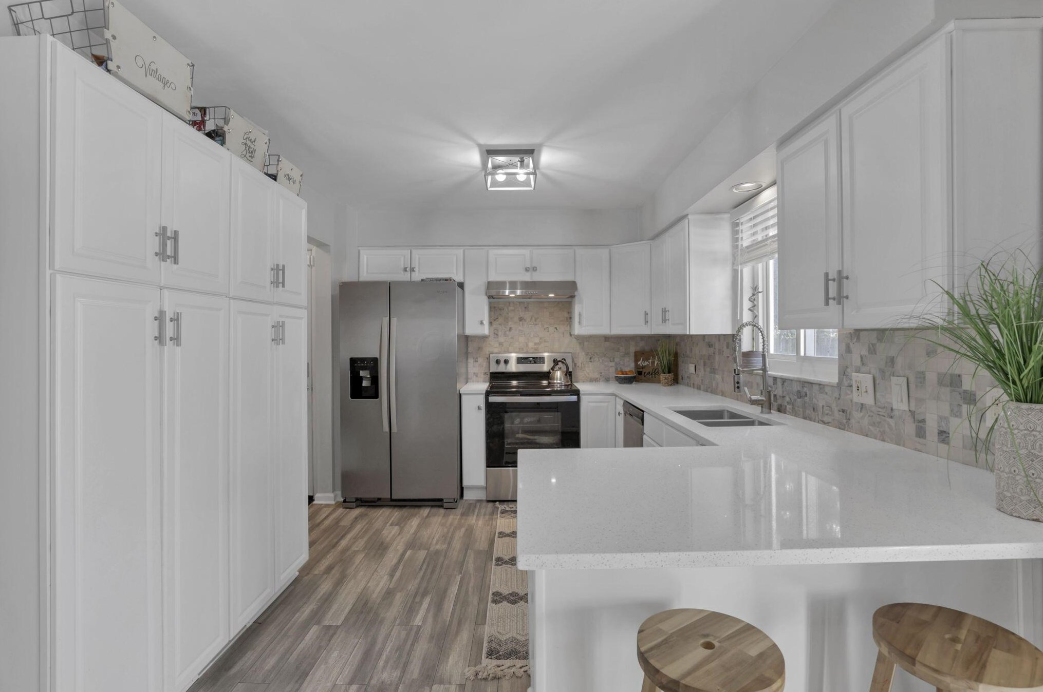 1771 Fishinger Rd, Columbus OH 43221-1351 exterior