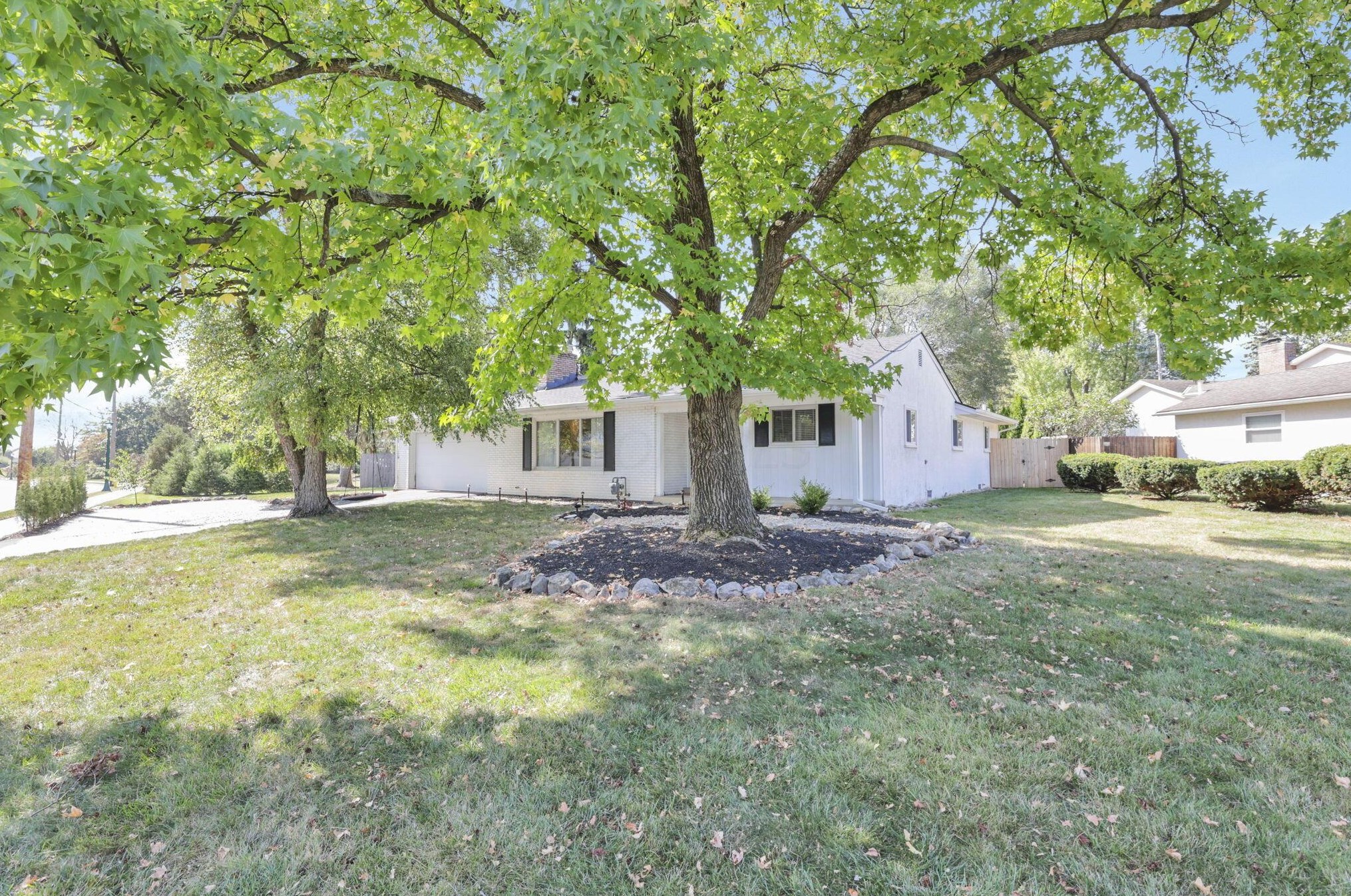 1771 Fishinger Rd, Columbus OH 43221-1351 exterior