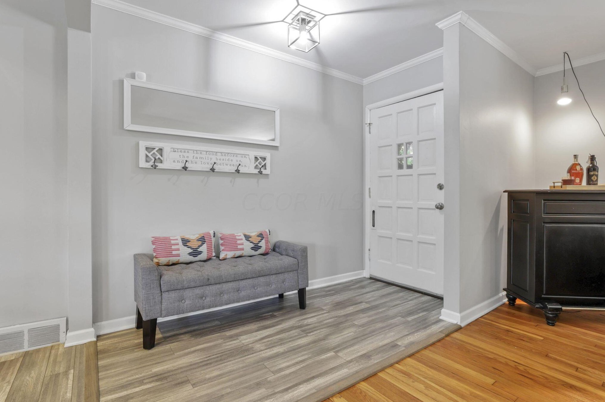 1771 Fishinger Rd, Columbus OH 43221-1351 exterior