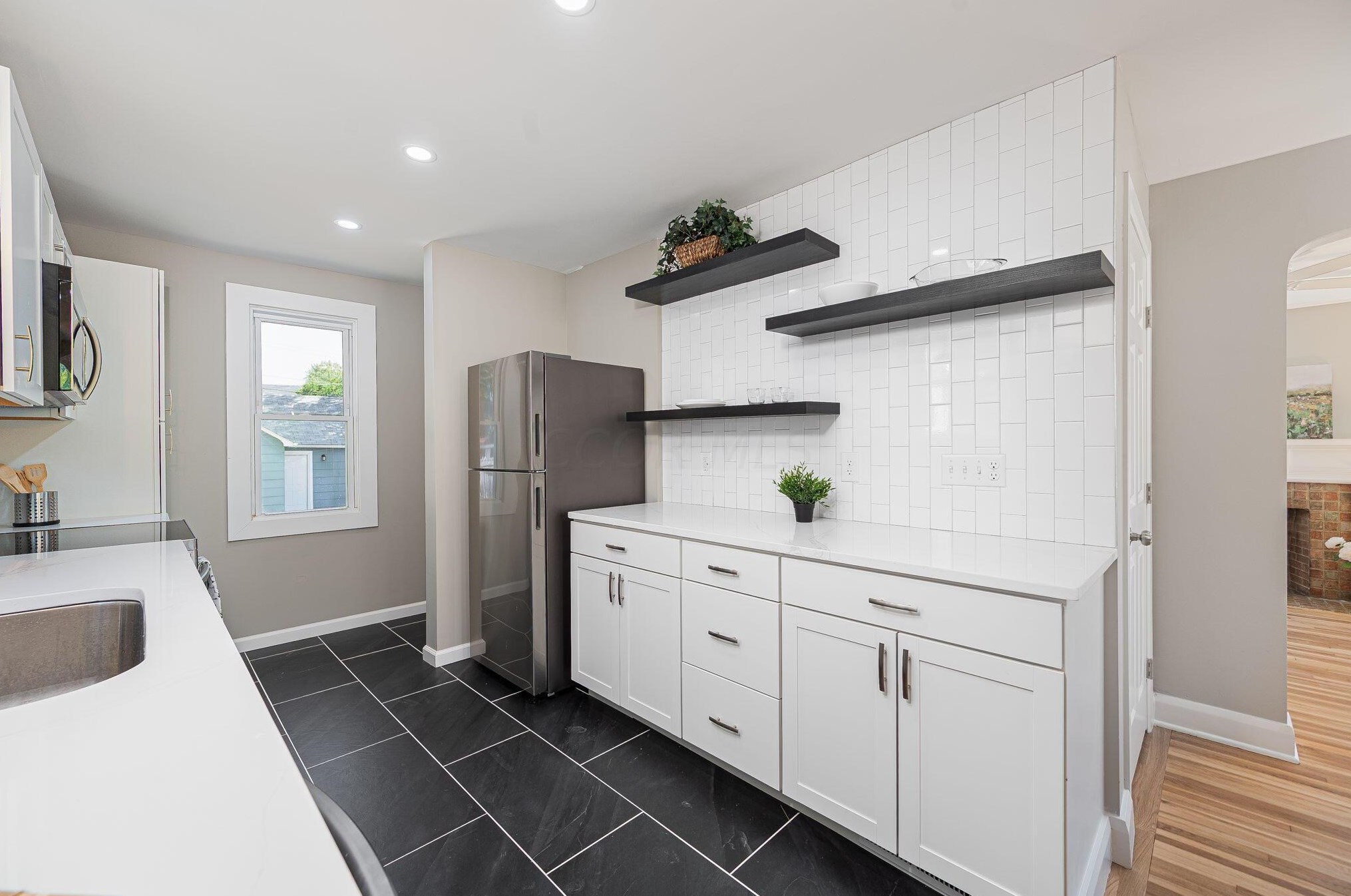 88 Roys Ave, Columbus OH  43204-2633 exterior