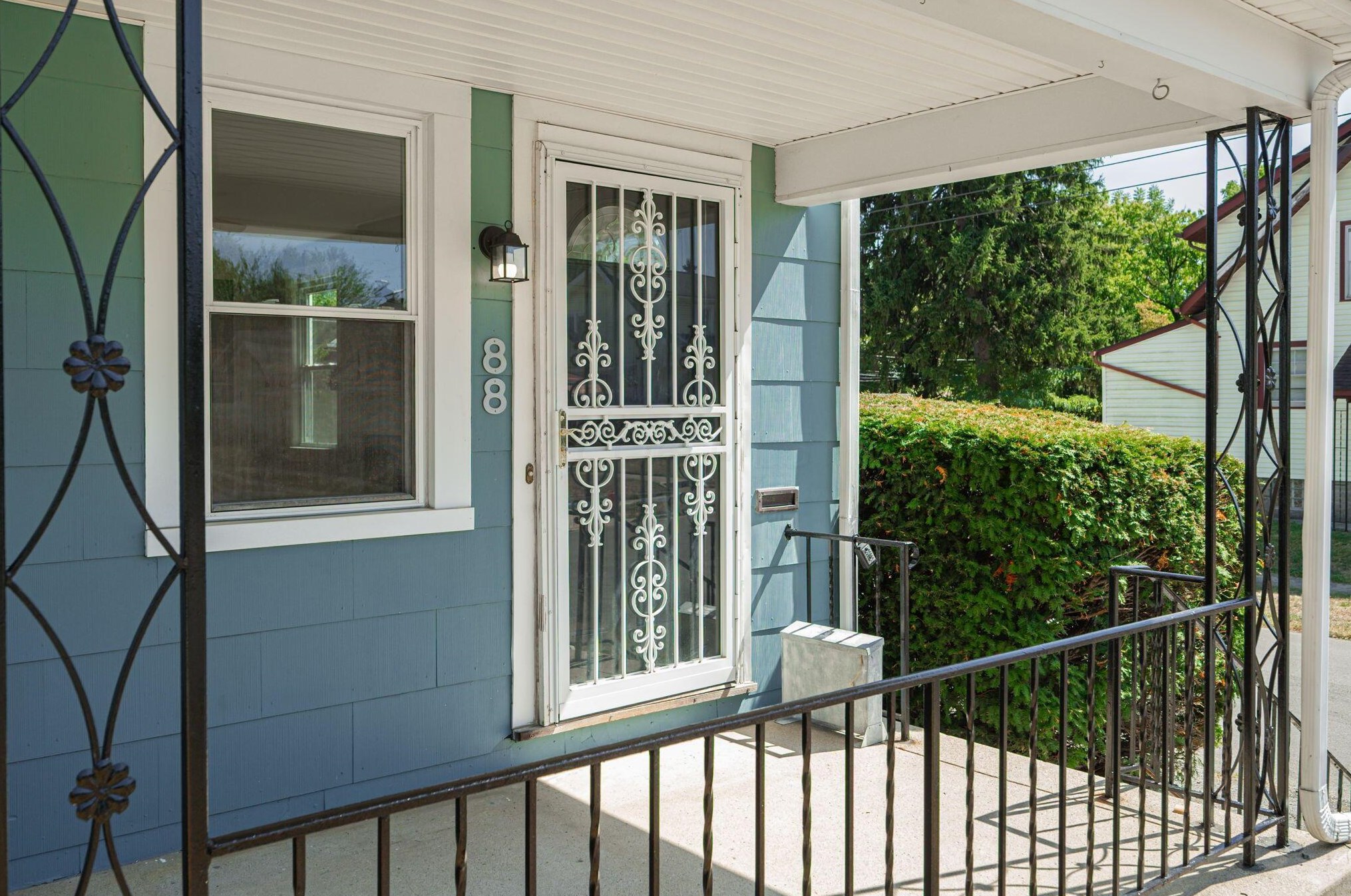 88 Roys Ave, Columbus OH  43204-2633 exterior