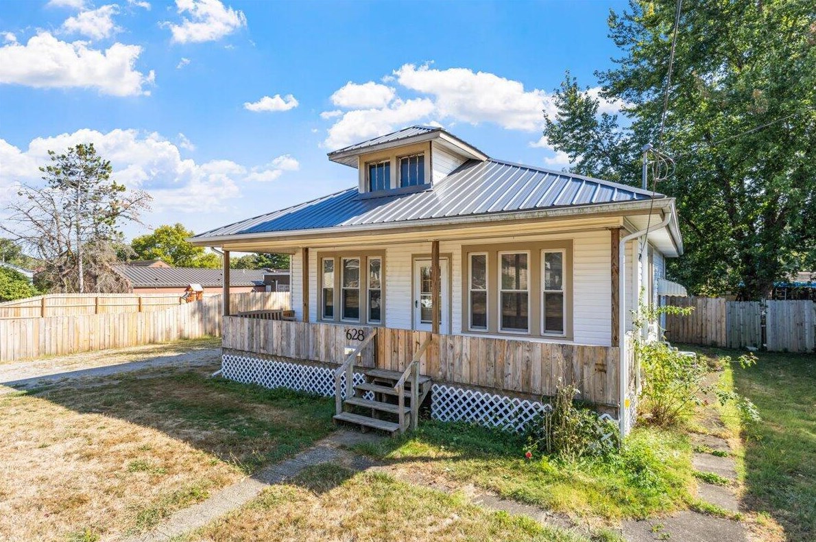 628 Indiana St, Zanesville, OH 43701