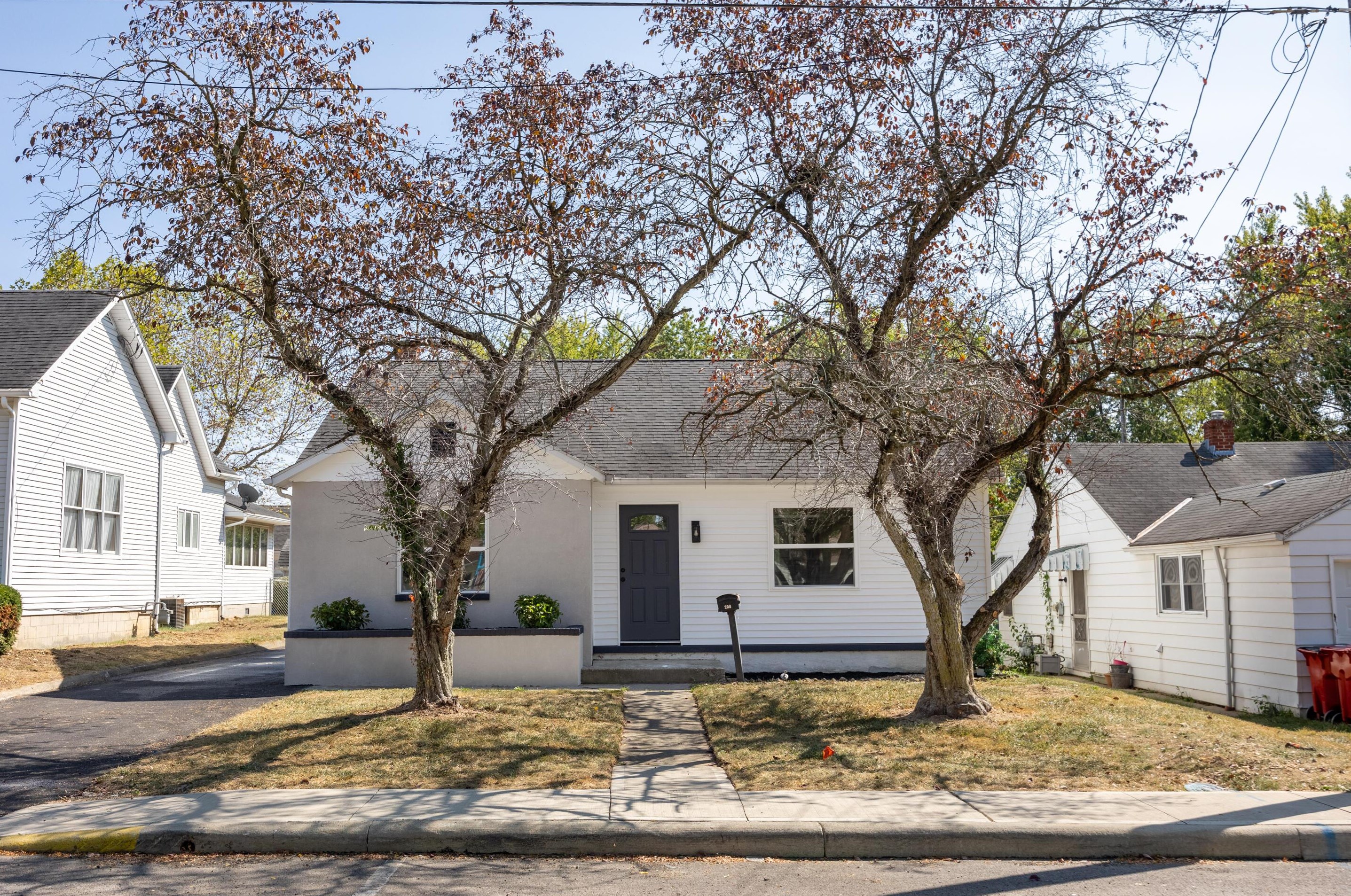 208 Park Ave, London, OH 43140