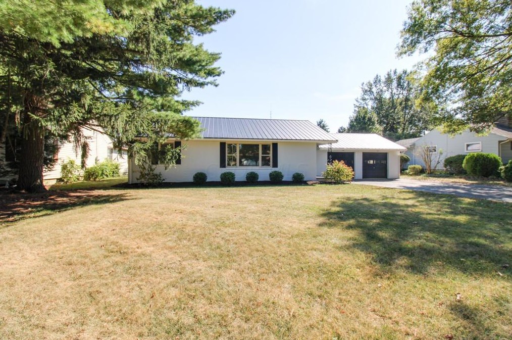 145 W Beal Ave, Bucyrus, OH 44820