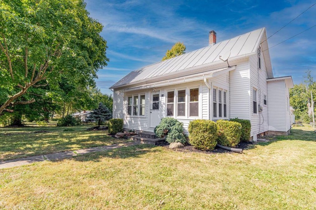 428 W State St, Edison, OH 43320