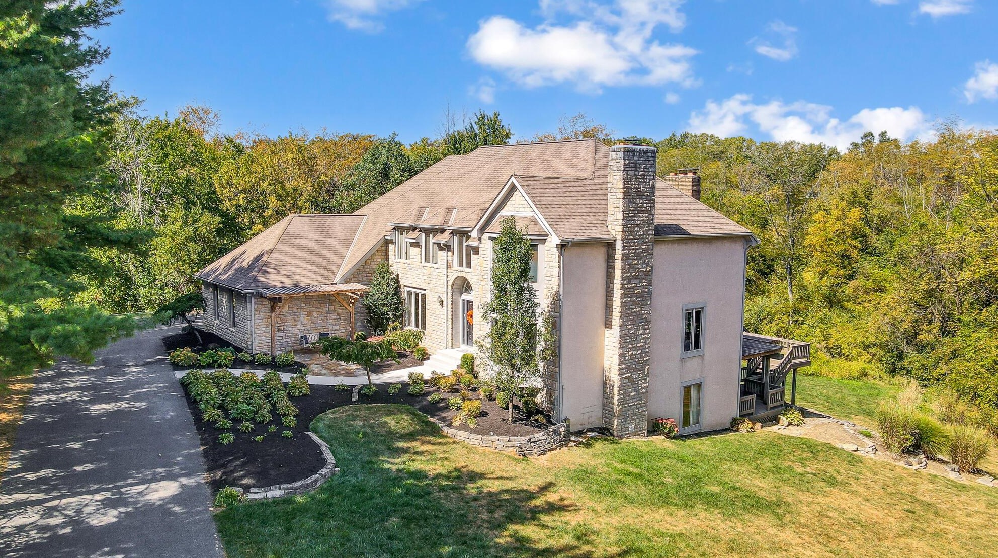 3535 Amity Rd, Hilliard, OH 43026