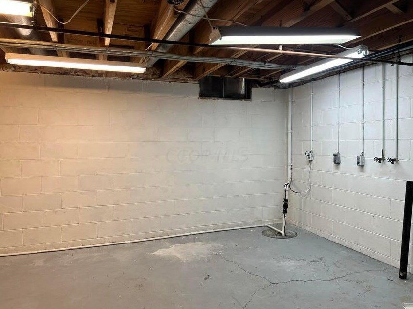 5368 Portland St, Columbus OH  43235-7601 exterior