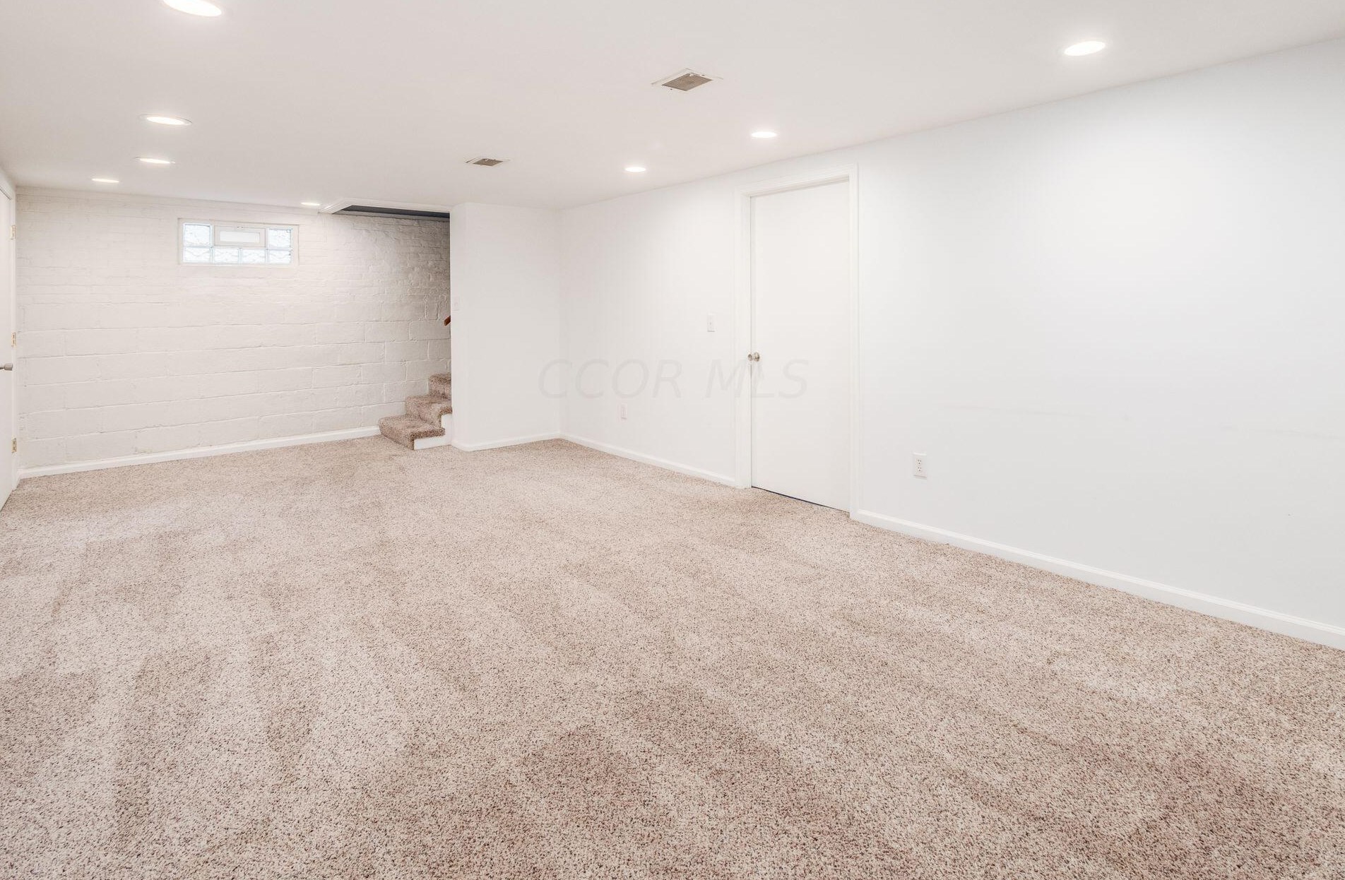 46 Remington Rd, Columbus OH 43209-2458 exterior