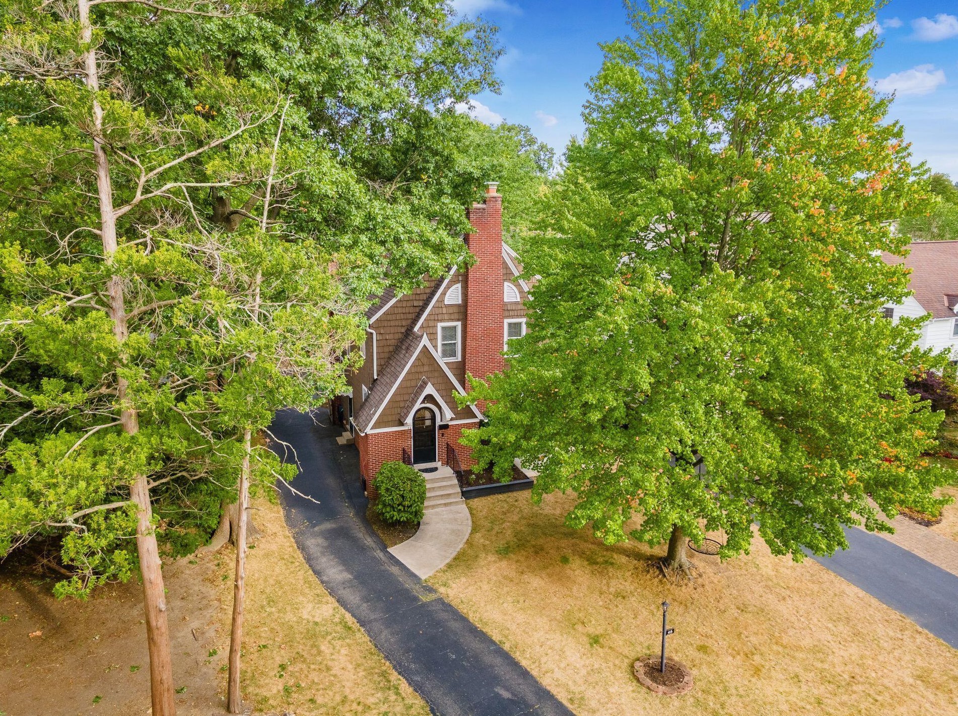 46 Remington Rd, Columbus OH 43209-2458 exterior