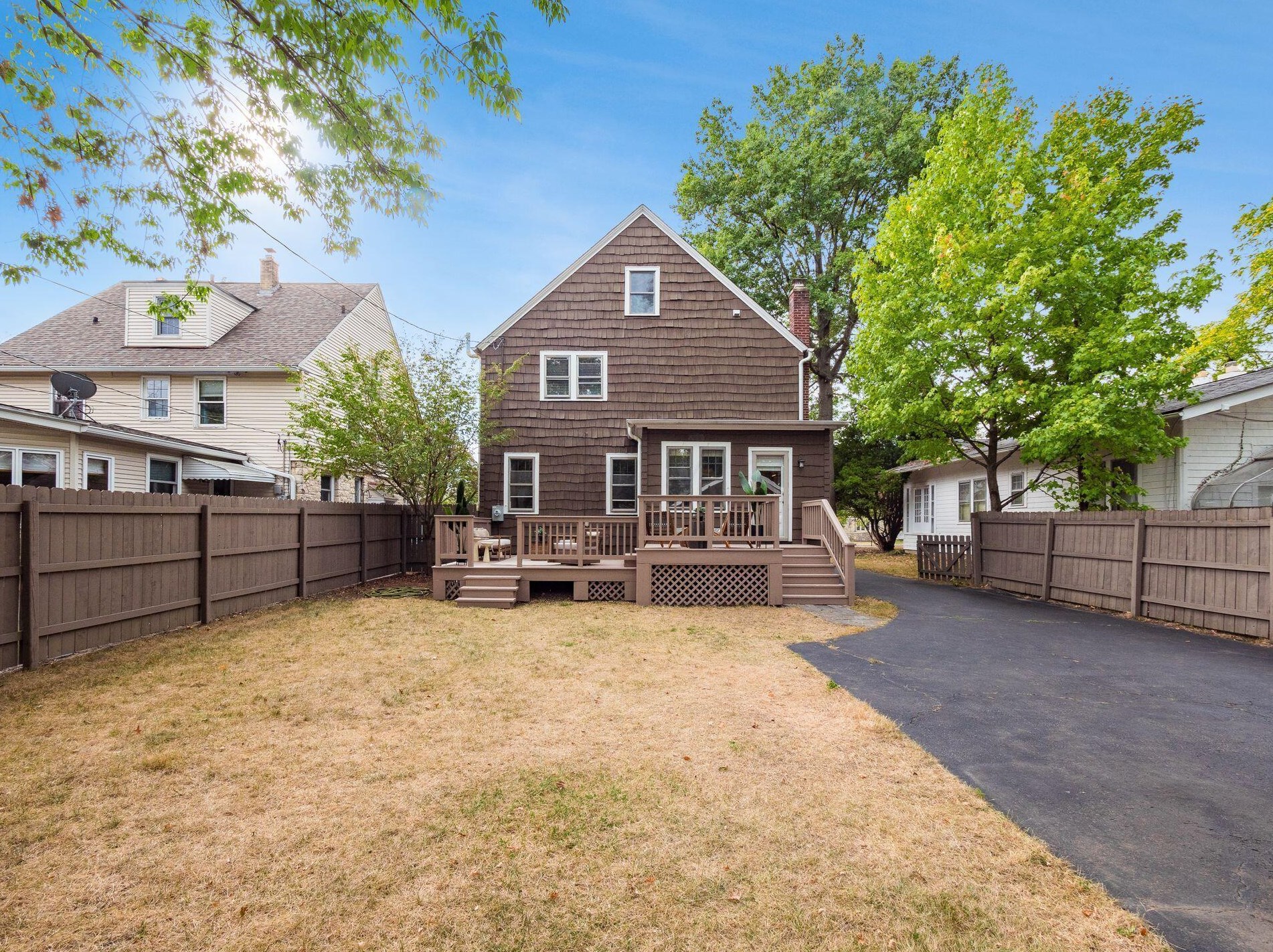 46 Remington Rd, Columbus OH 43209-2458 exterior