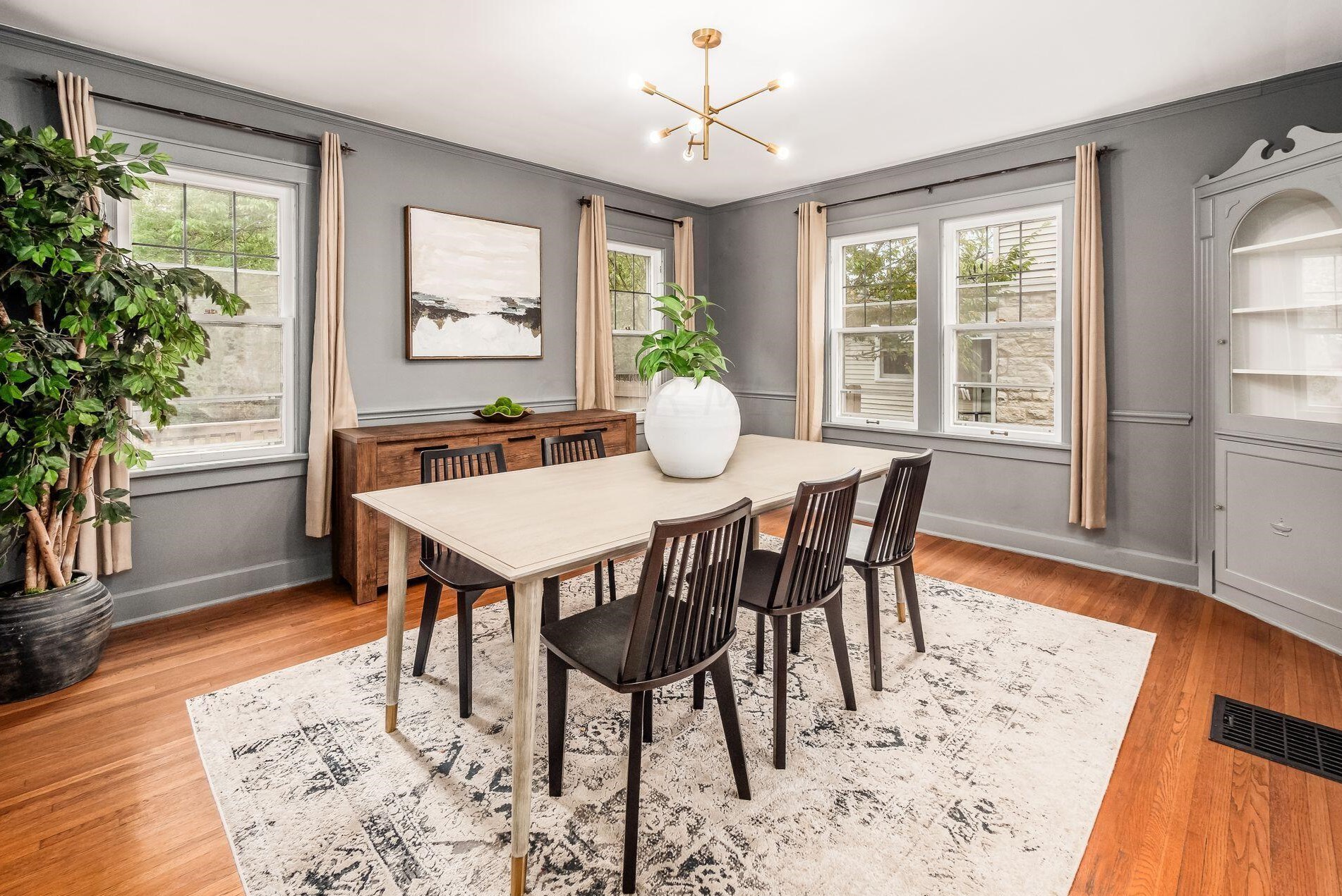 46 Remington Rd, Columbus OH 43209-2458 exterior