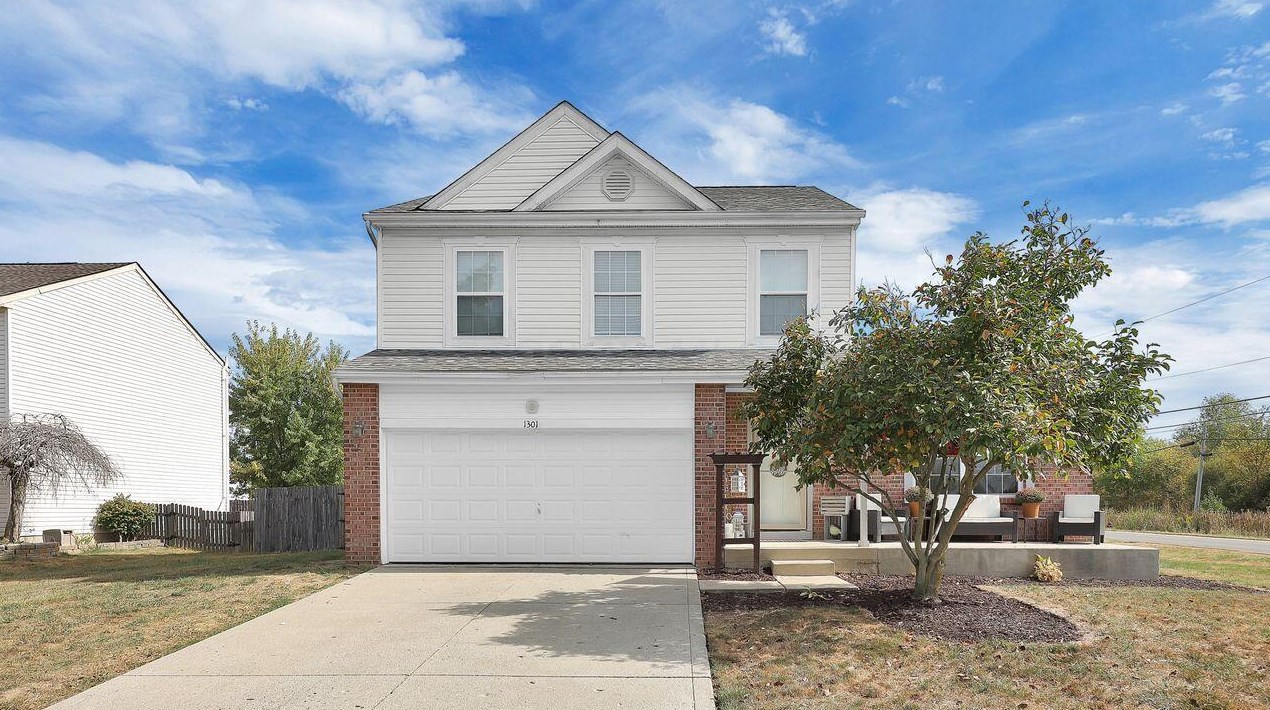 1301 Milstone Dr, Marysville, OH 43040