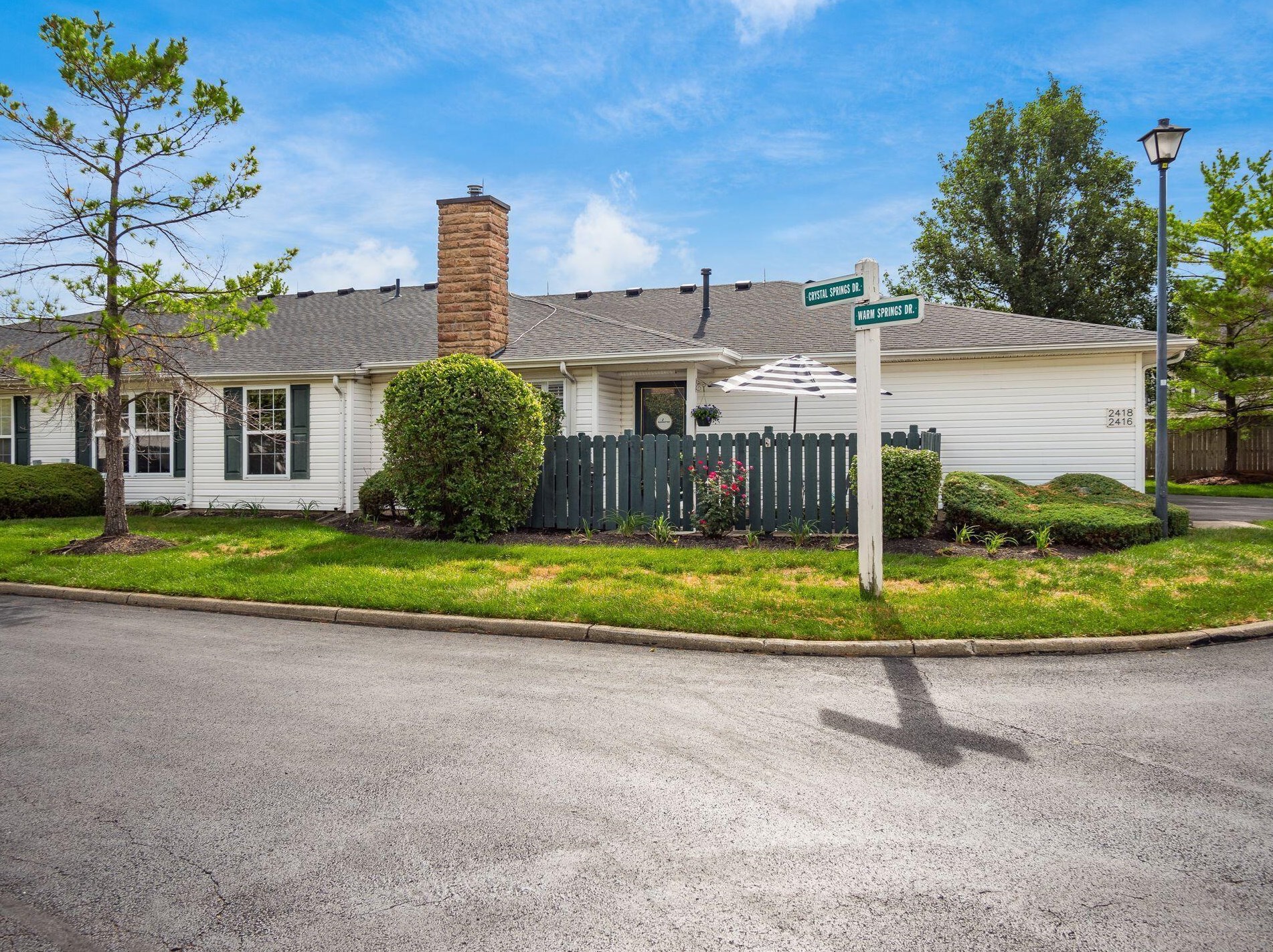 2418 Crystal Springs Dr, Hilliard, OH 43026