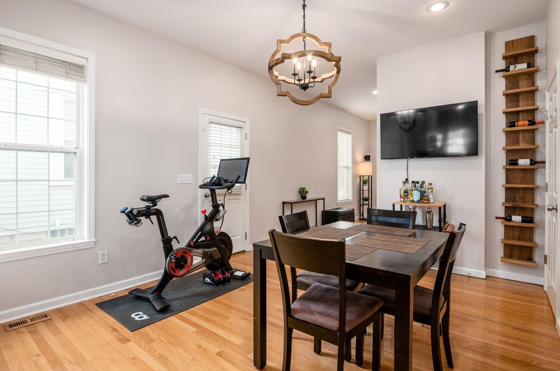 456 1st Ave, Columbus OH 43201-3356 exterior