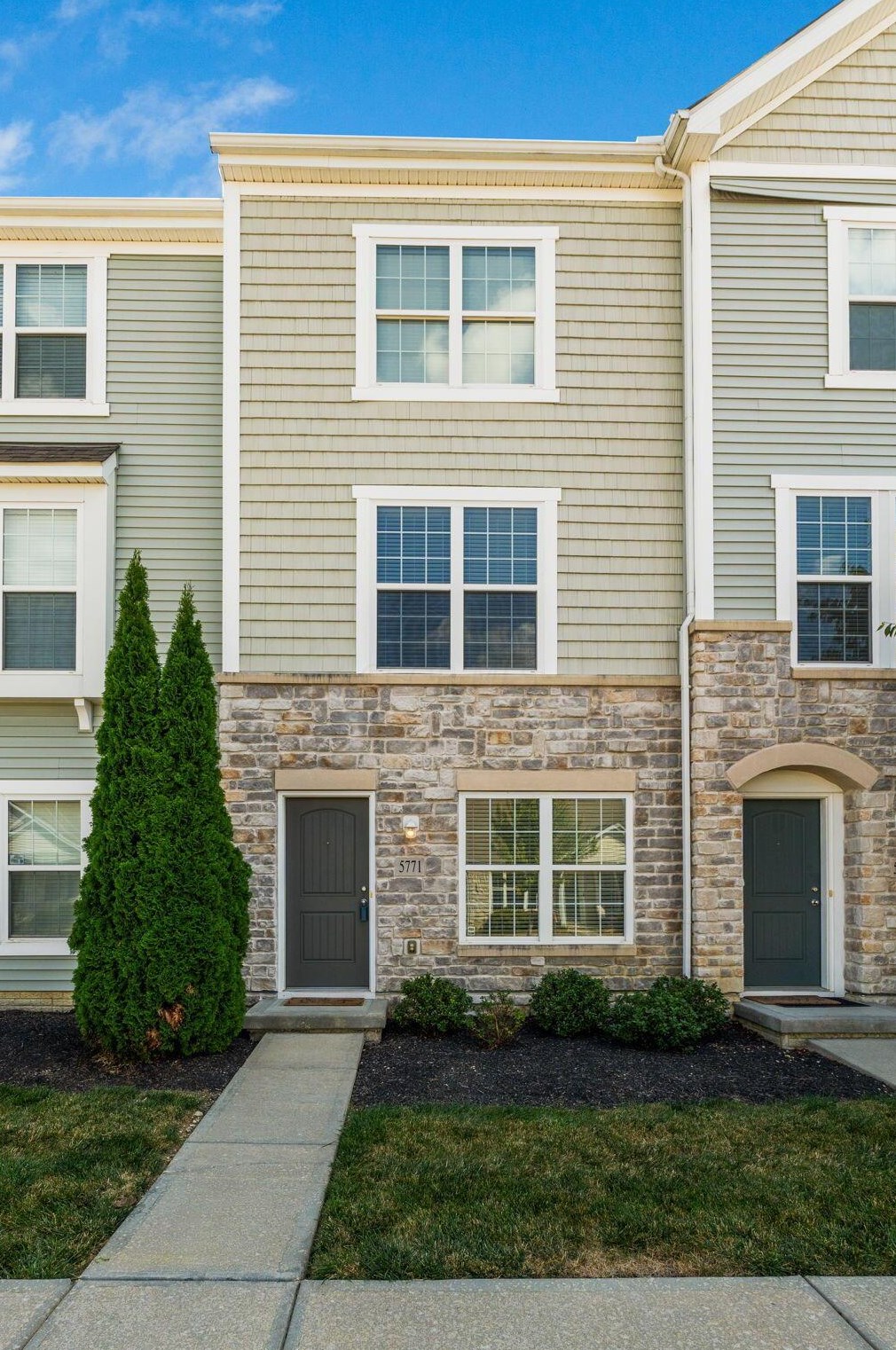 5771 Passage Creek Dr, Dublin, OH 43016