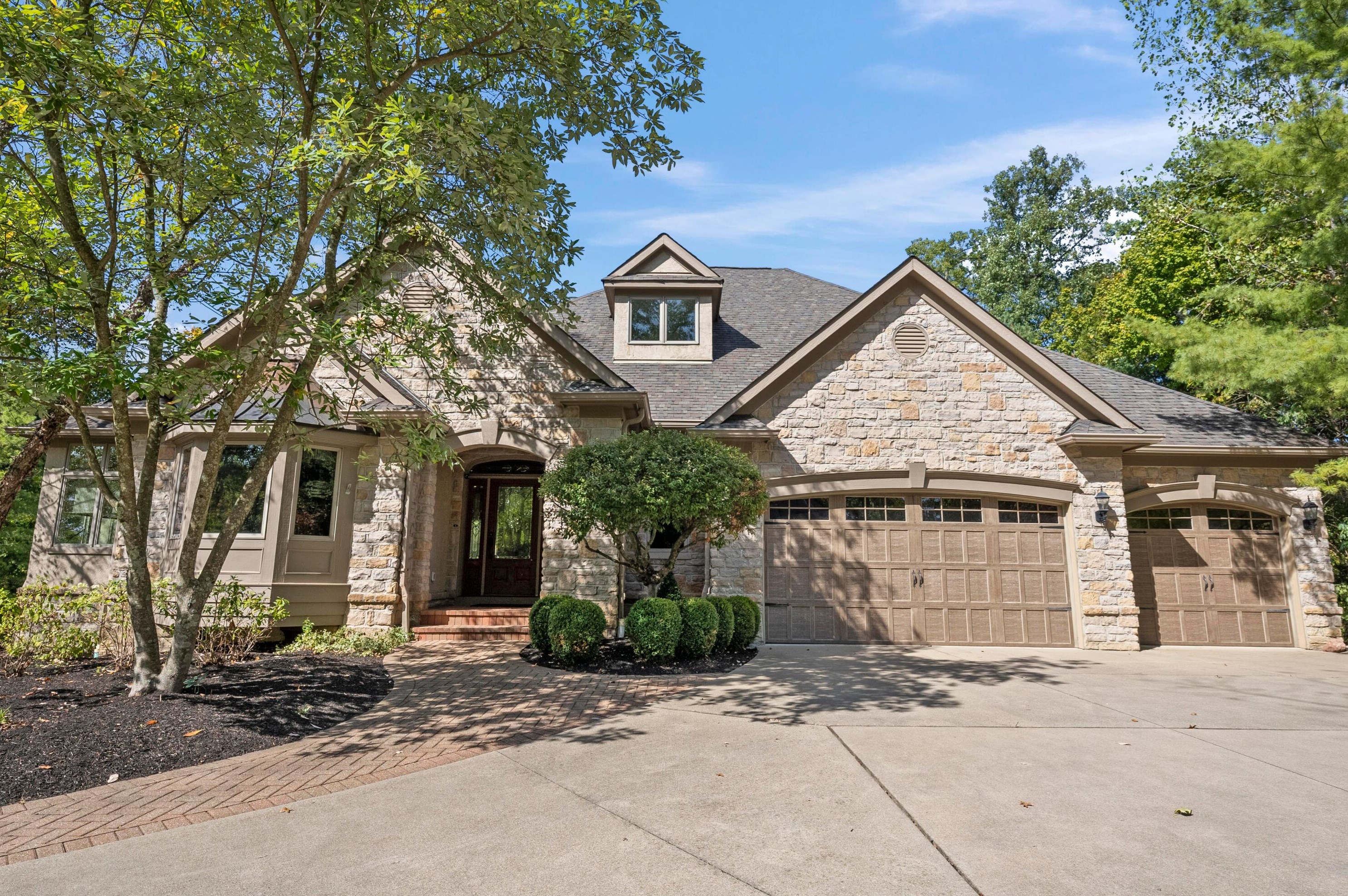 680 Havens Corners Rd, Columbus, OH 43230-3112