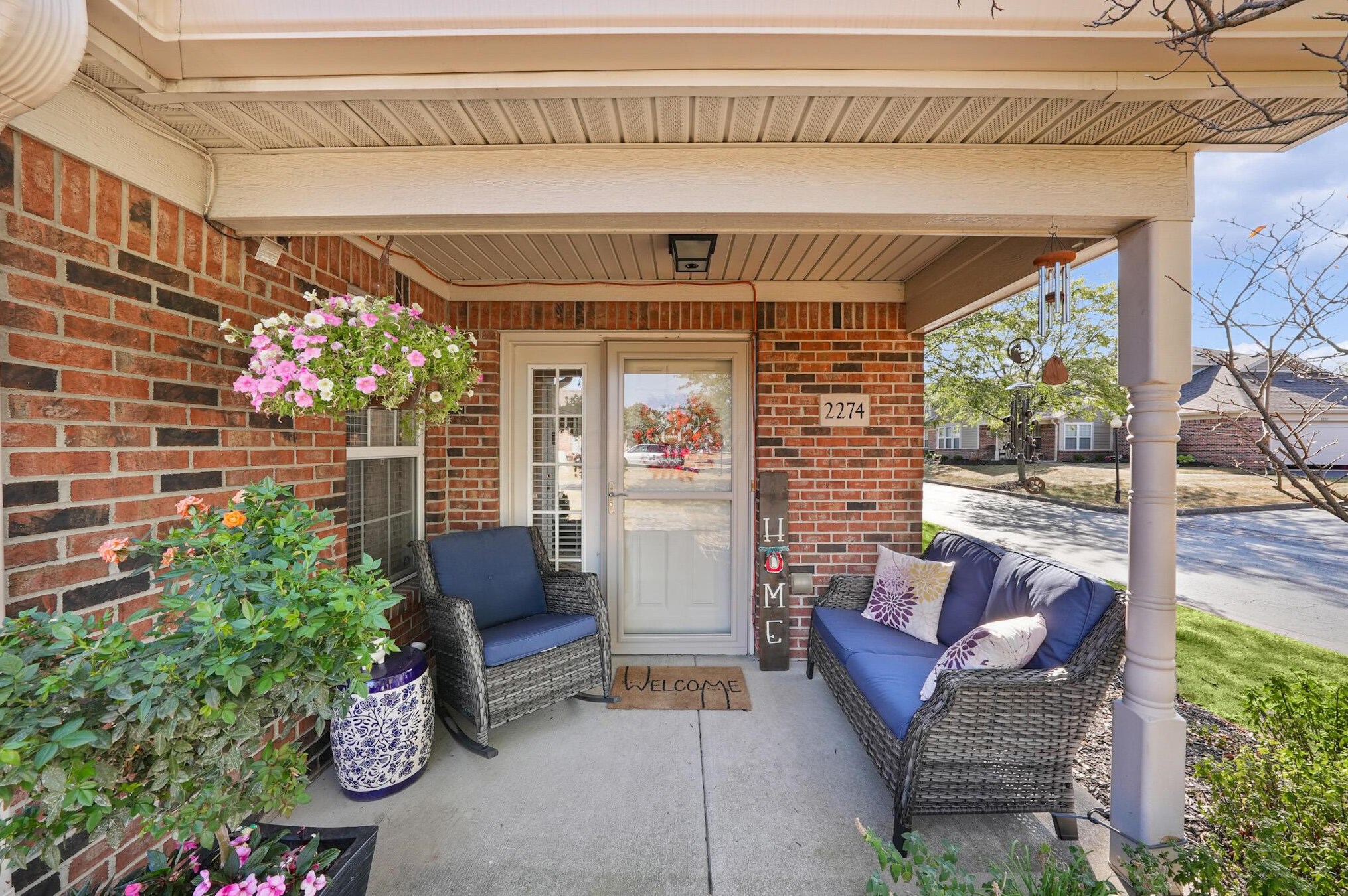 2274 Cove Lndg, Darbydale, OH 43123-8200