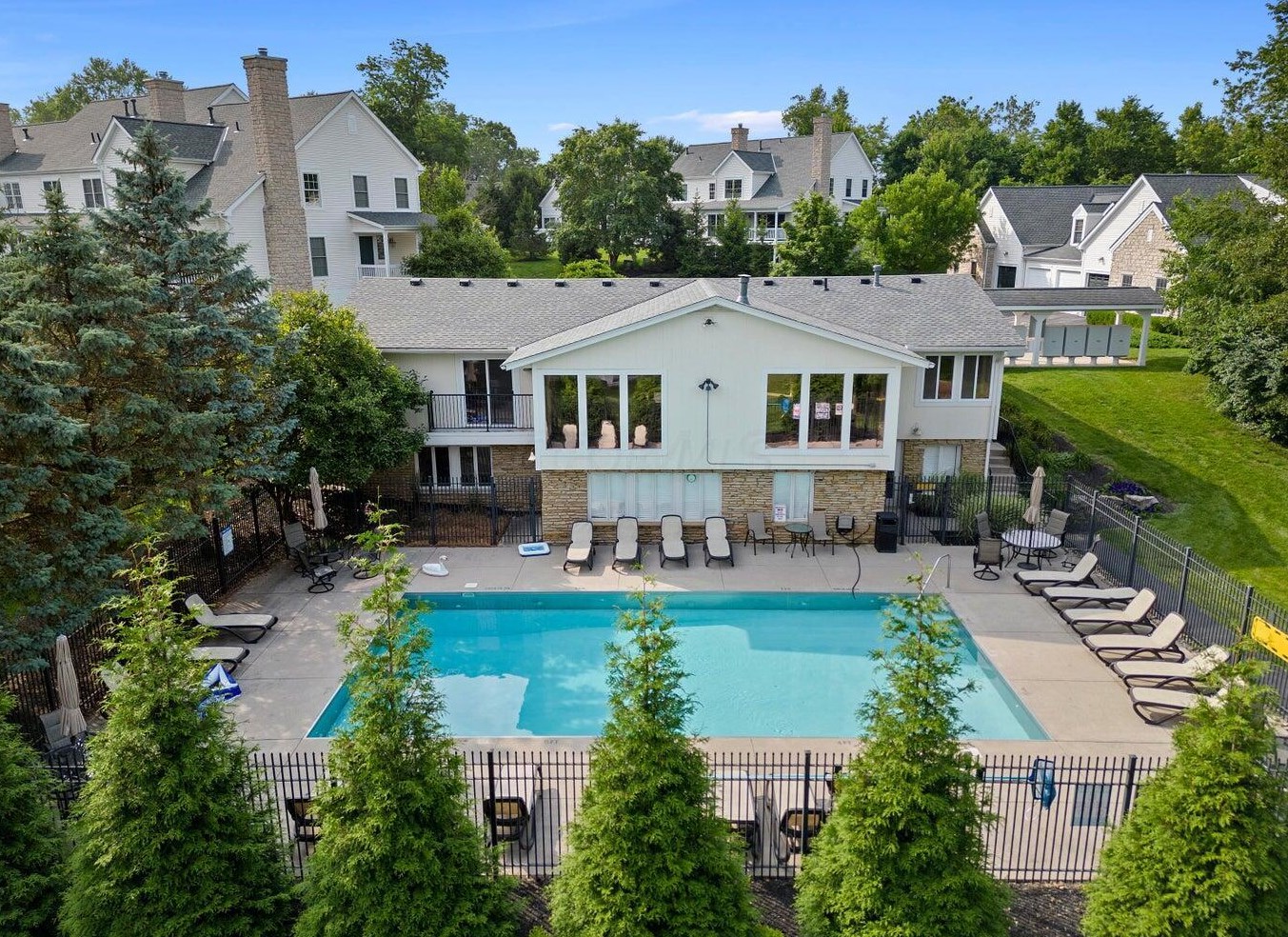 1187 Sanctuary Pl, Columbus OH 43230-8491 exterior