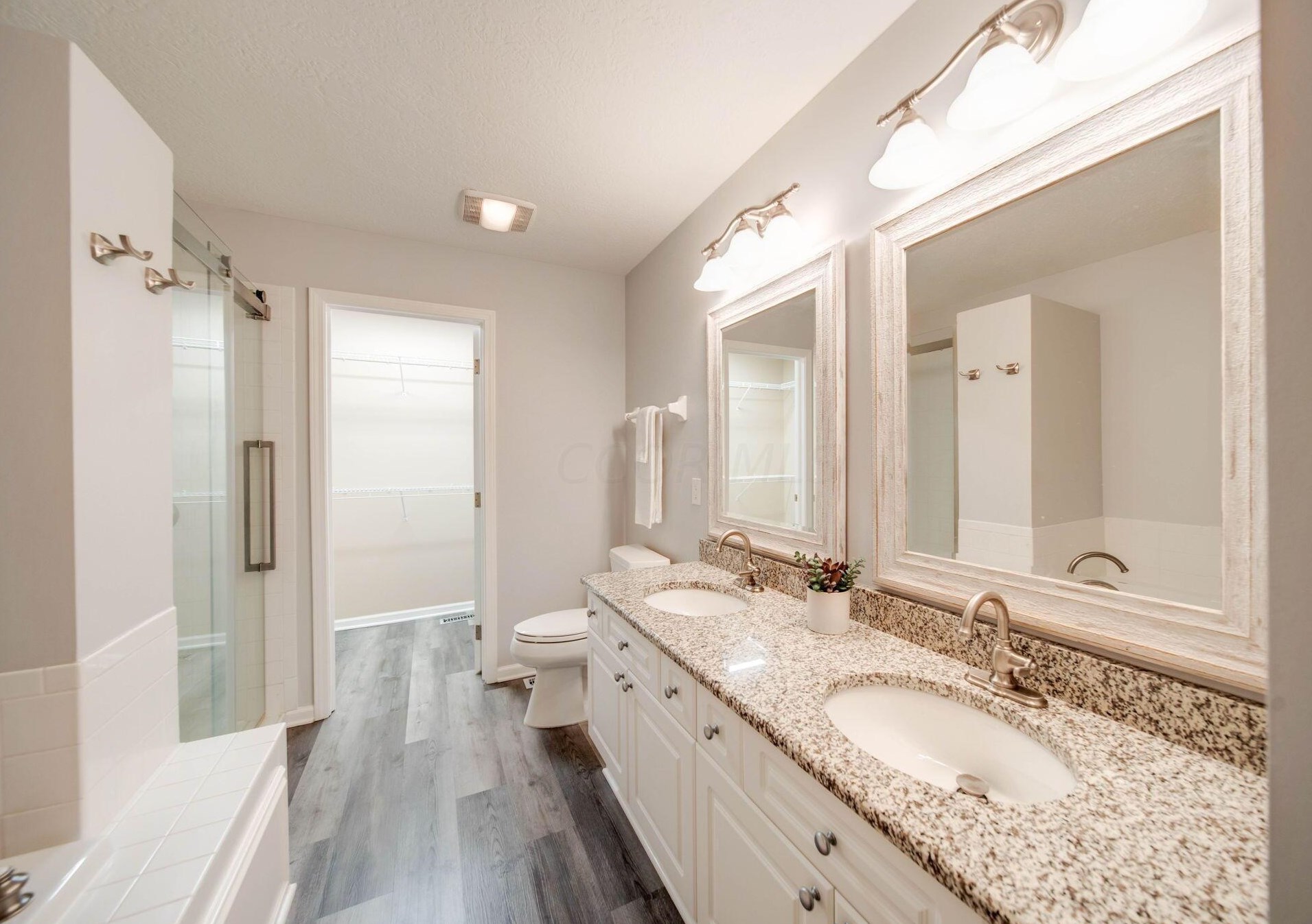 1187 Sanctuary Pl, Columbus OH 43230-8491 exterior