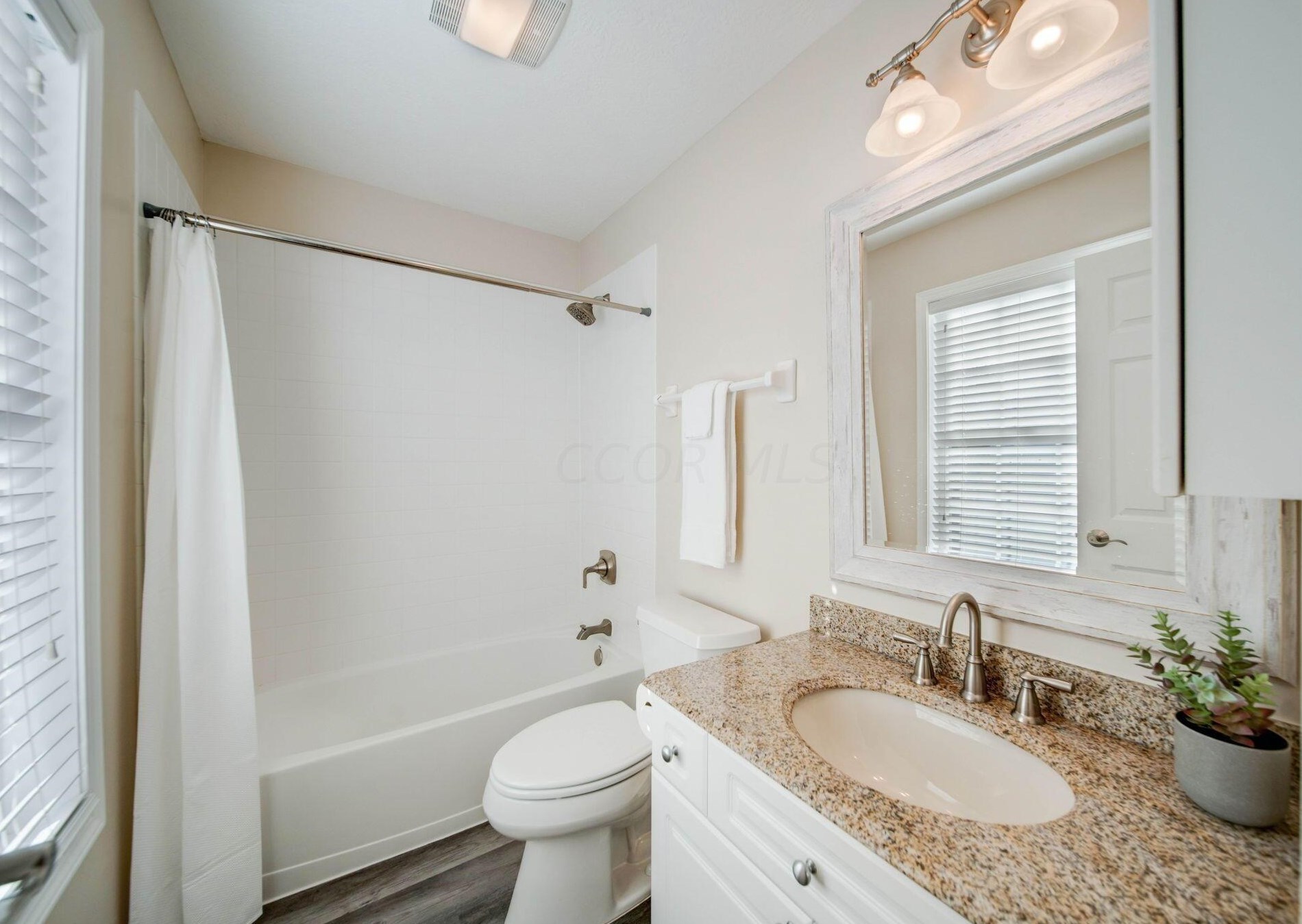 1187 Sanctuary Pl, Columbus OH 43230-8491 exterior