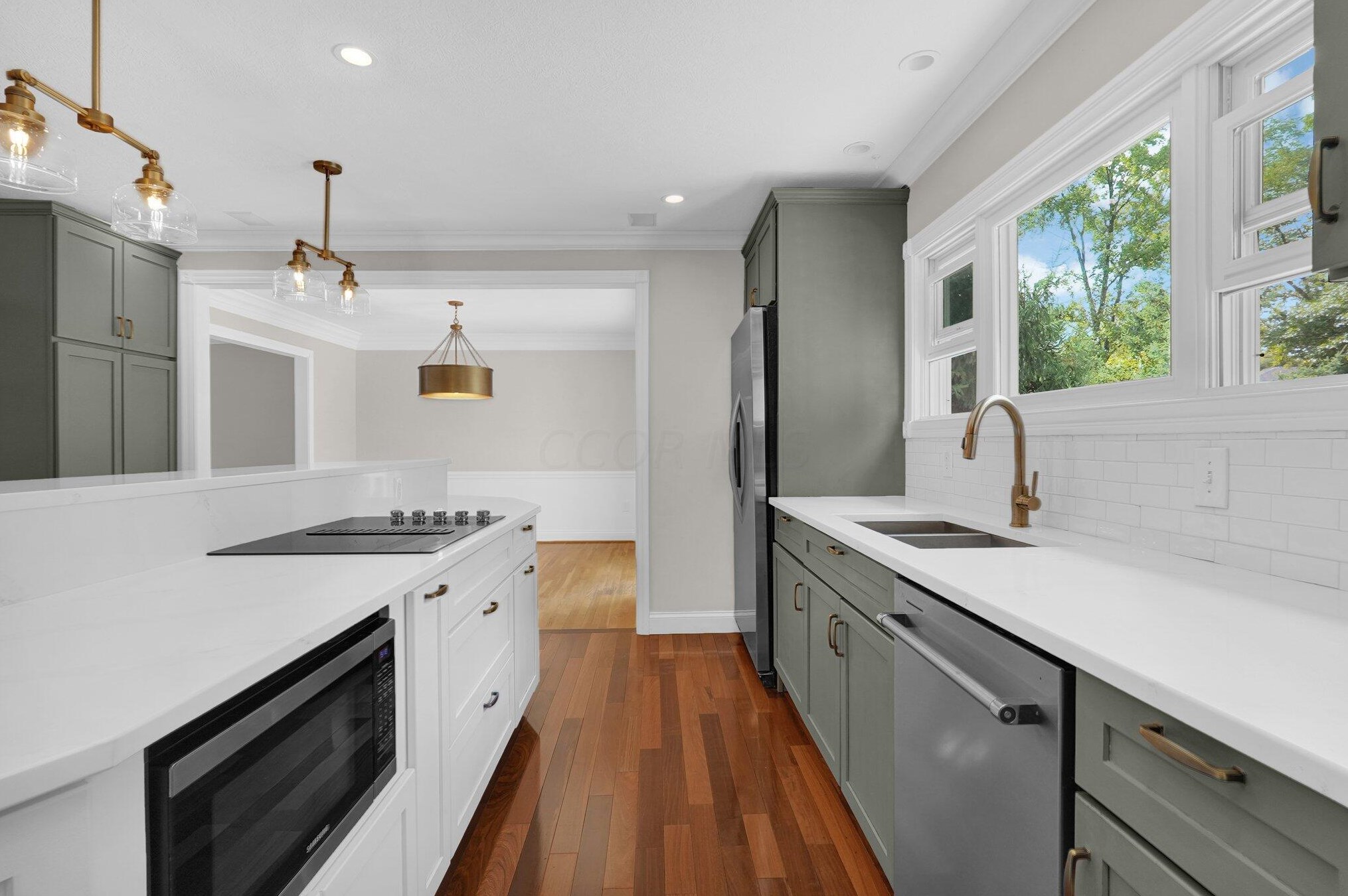 1340 Clubview Blvd, Columbus OH  43235-1273 exterior