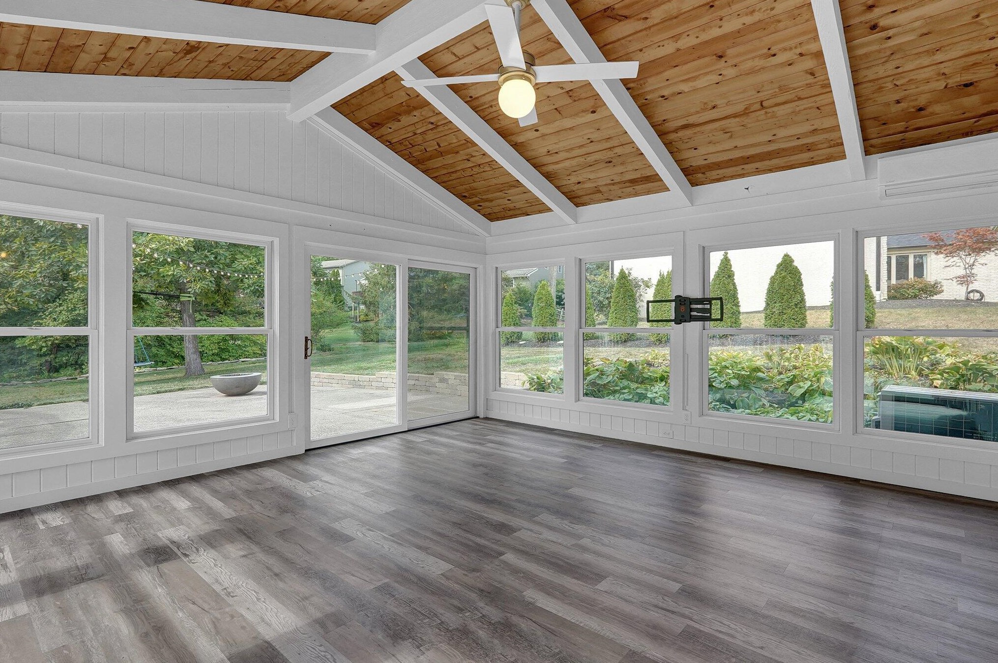 1340 Clubview Blvd, Columbus OH  43235-1273 exterior