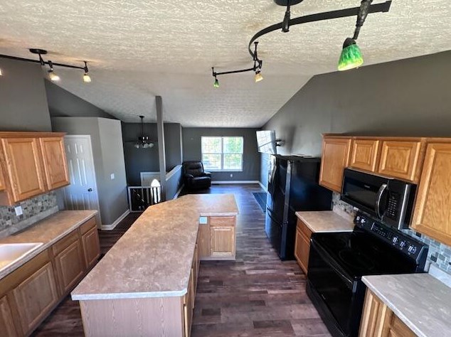 1088 Sheffield Blvd, London, OH 43140