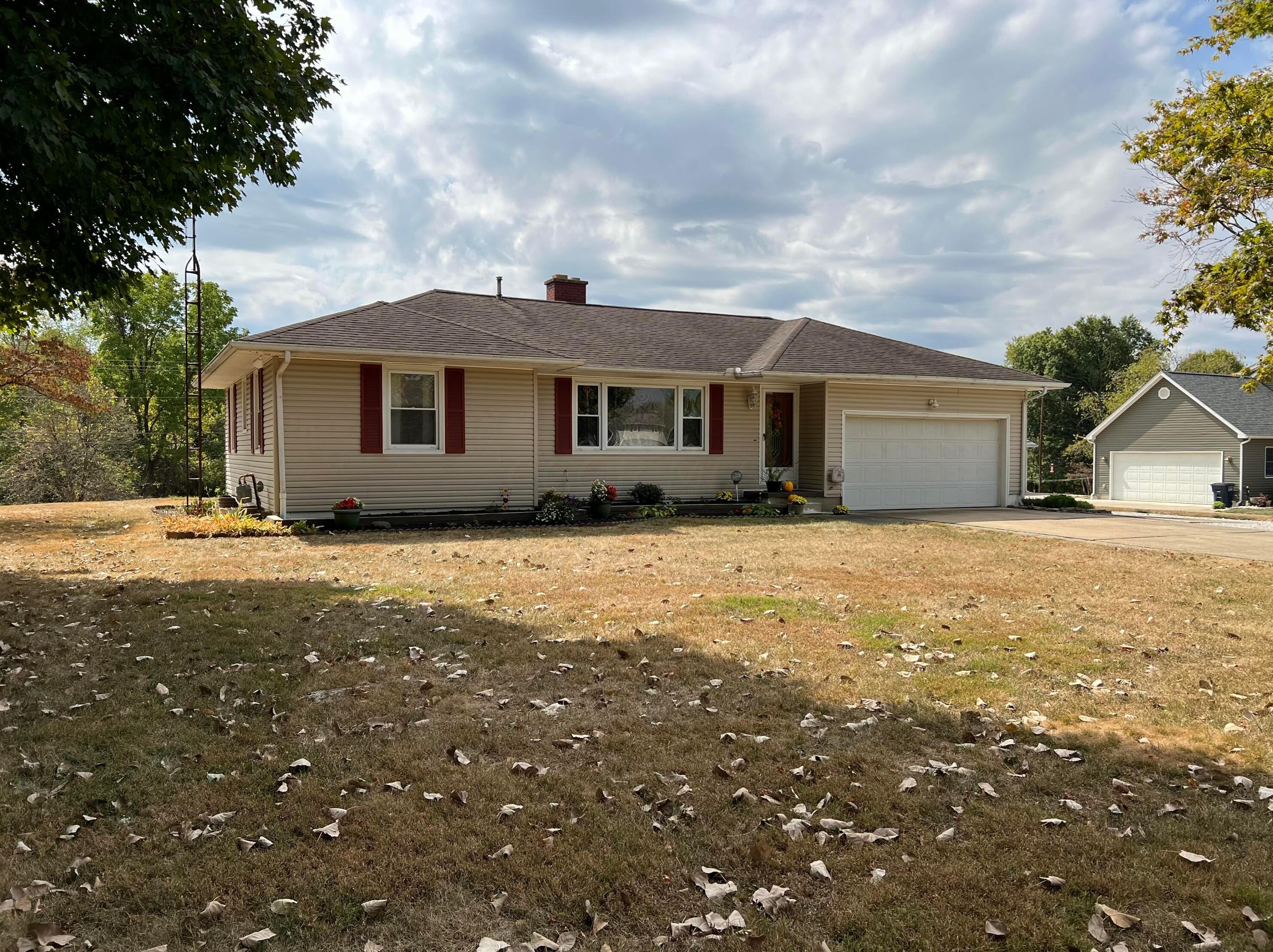 2161 Rainbow Dr Ne, Lancaster, OH 43130