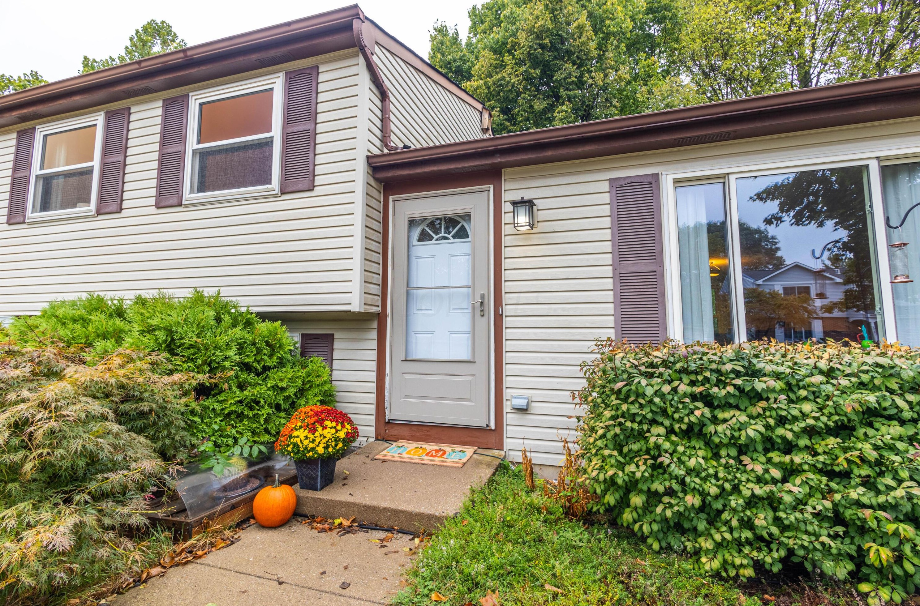 3250 Rensbury Ct, Dublin, OH 43017