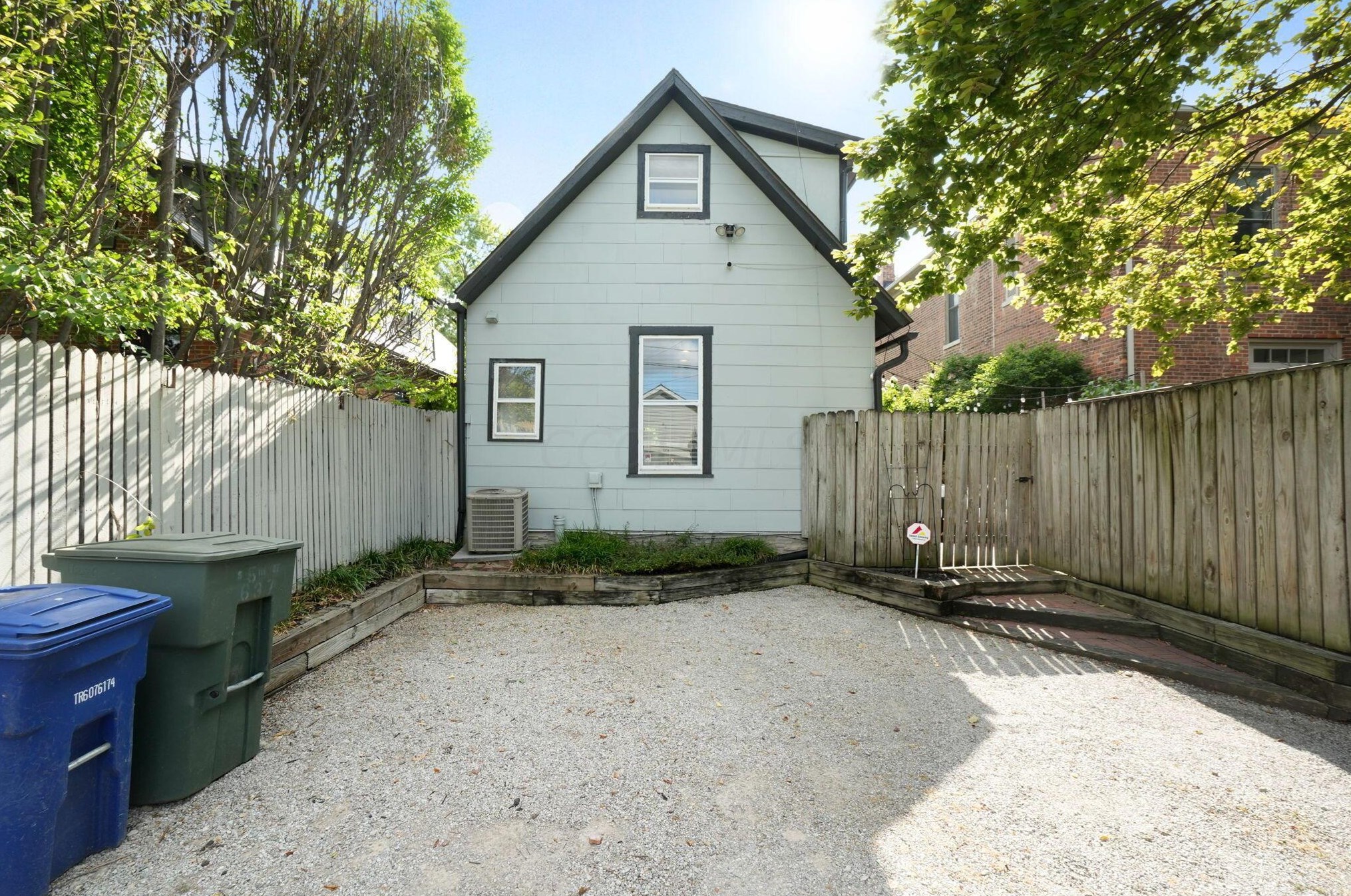 637 5th St, Columbus OH  43206-1268 exterior