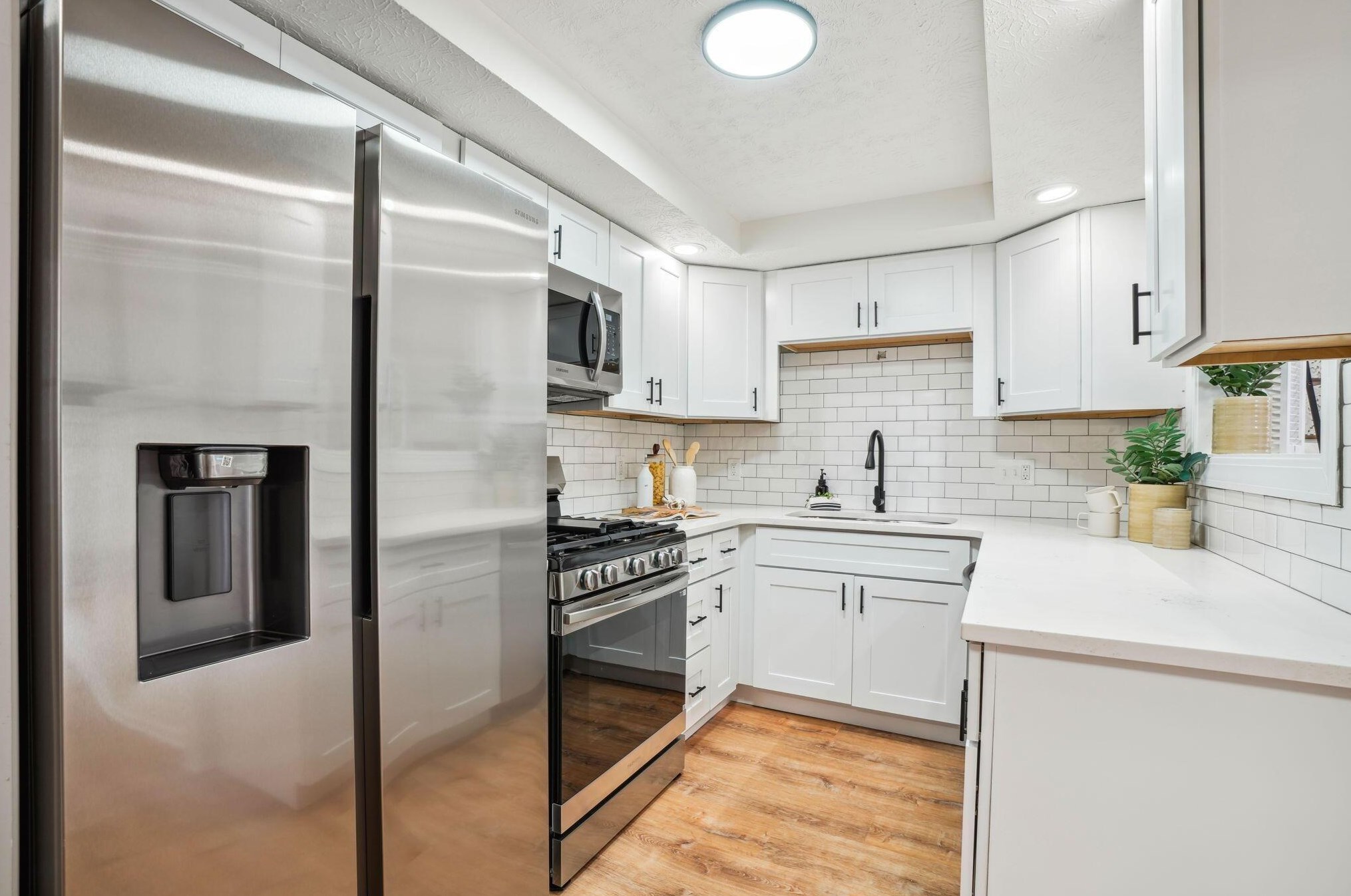 1008 Strimple Ave, Columbus OH 43229-5047 exterior