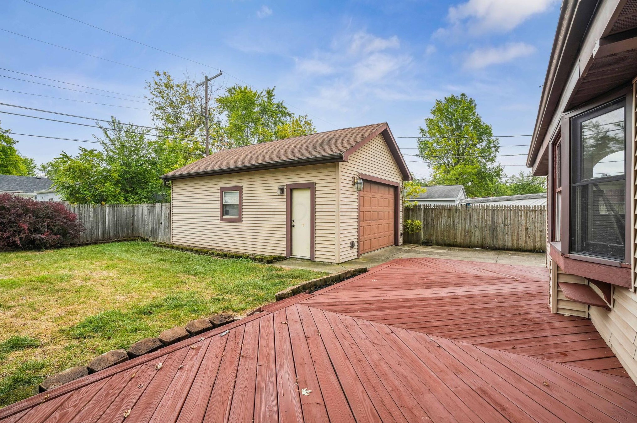 1008 Strimple Ave, Columbus OH 43229-5047 exterior