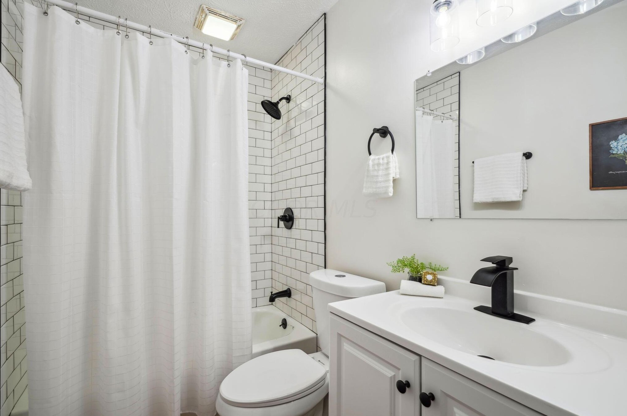 1008 Strimple Ave, Columbus OH 43229-5047 exterior