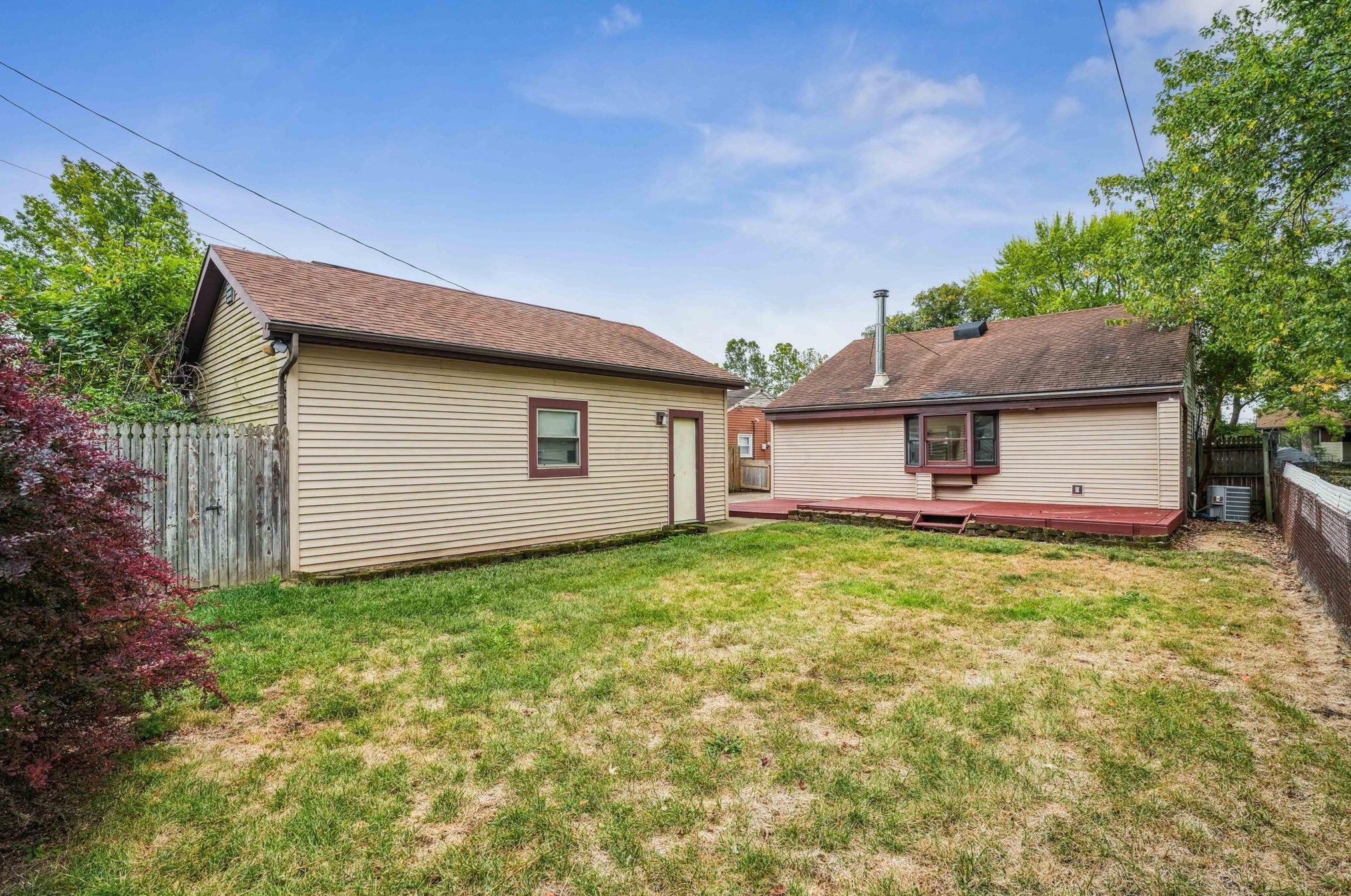 1008 Strimple Ave, Columbus OH 43229-5047 exterior