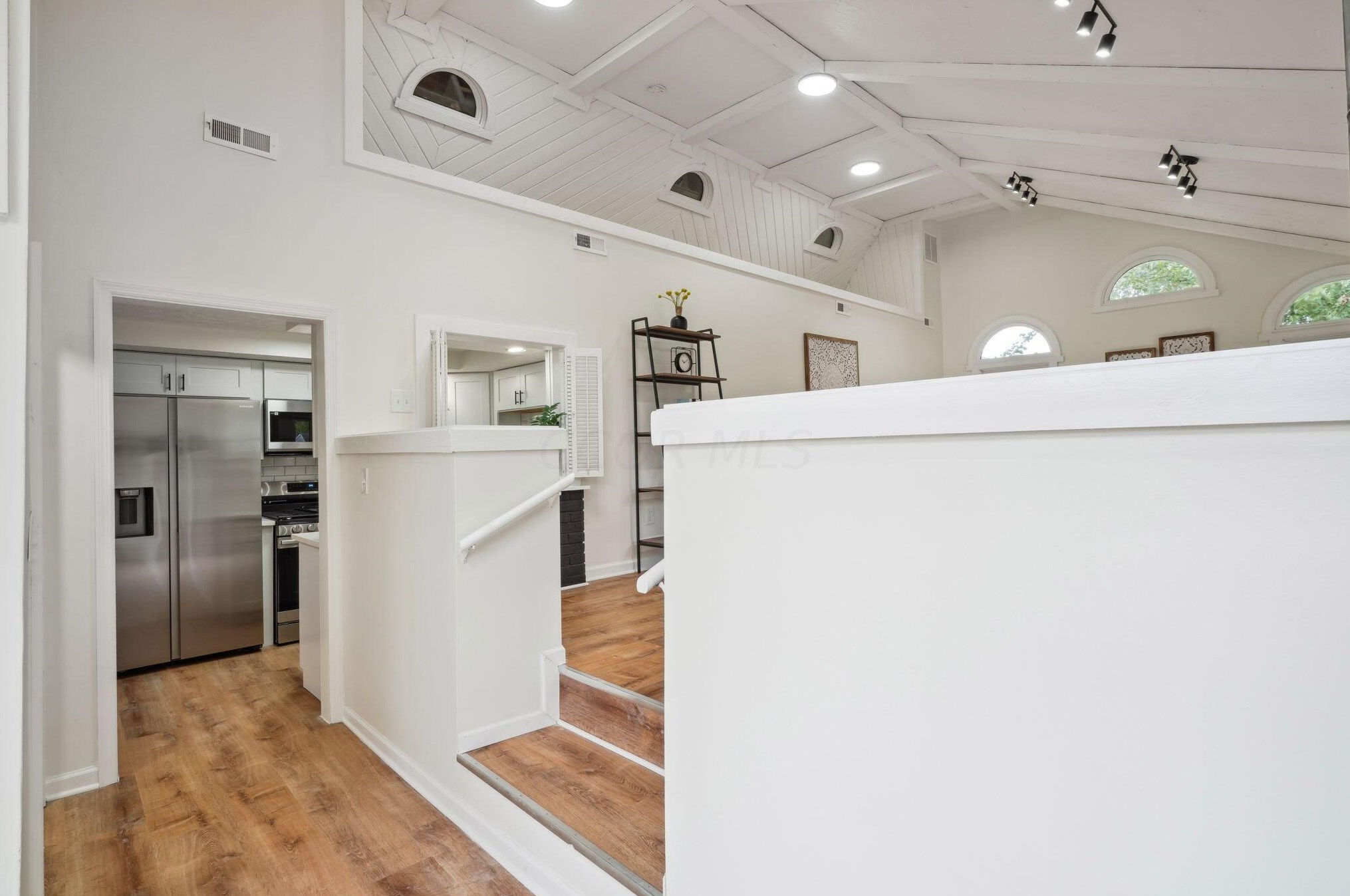 1008 Strimple Ave, Columbus OH 43229-5047 exterior