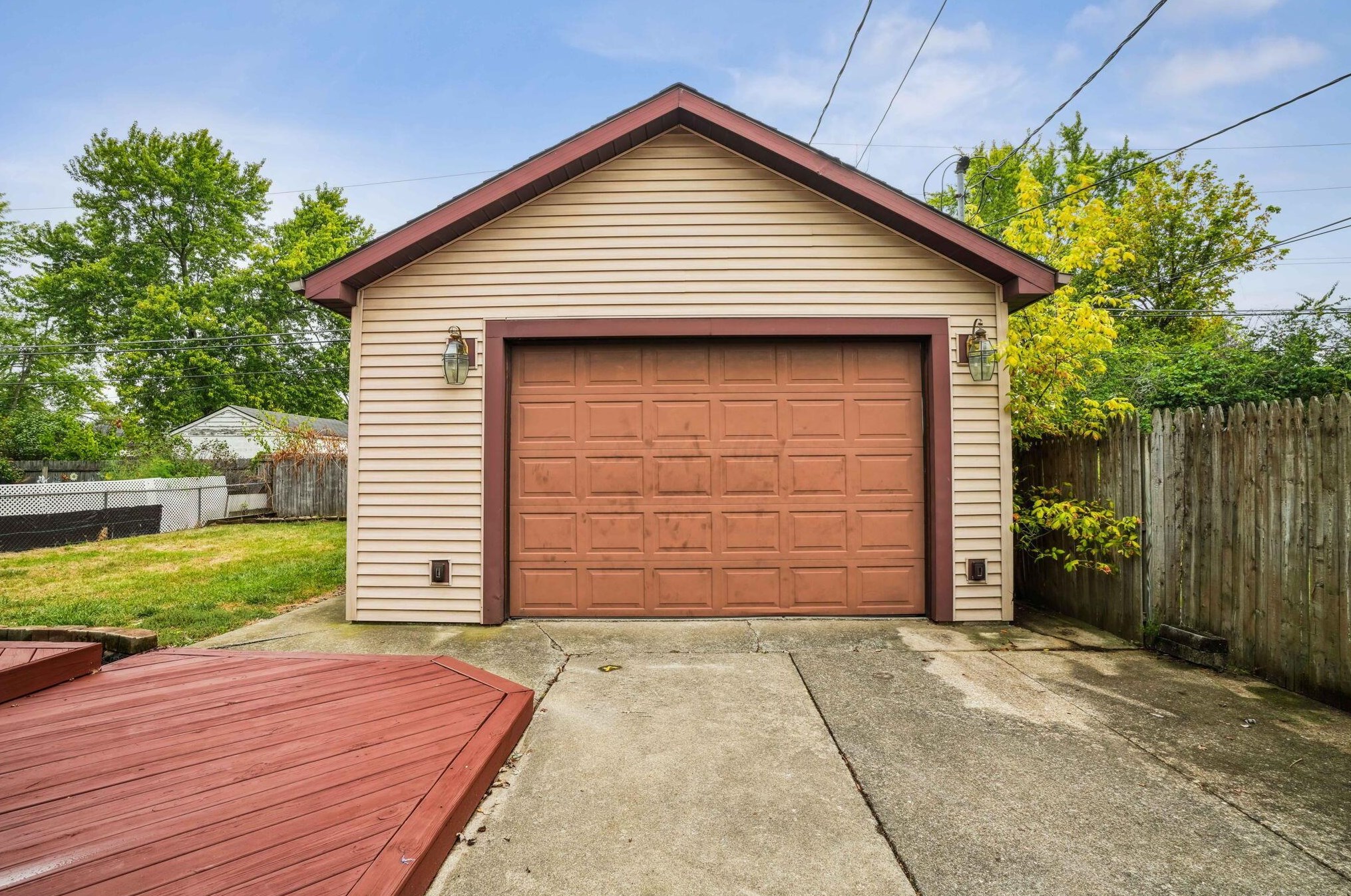 1008 Strimple Ave, Columbus OH 43229-5047 exterior