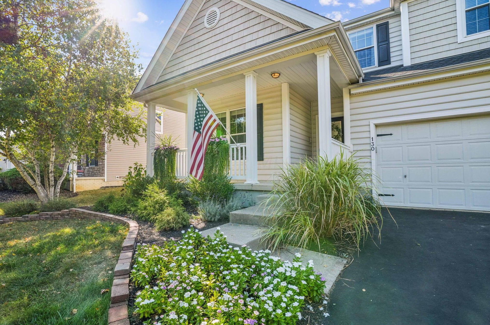 130 Crystal Petal Dr, Delaware, OH 43015